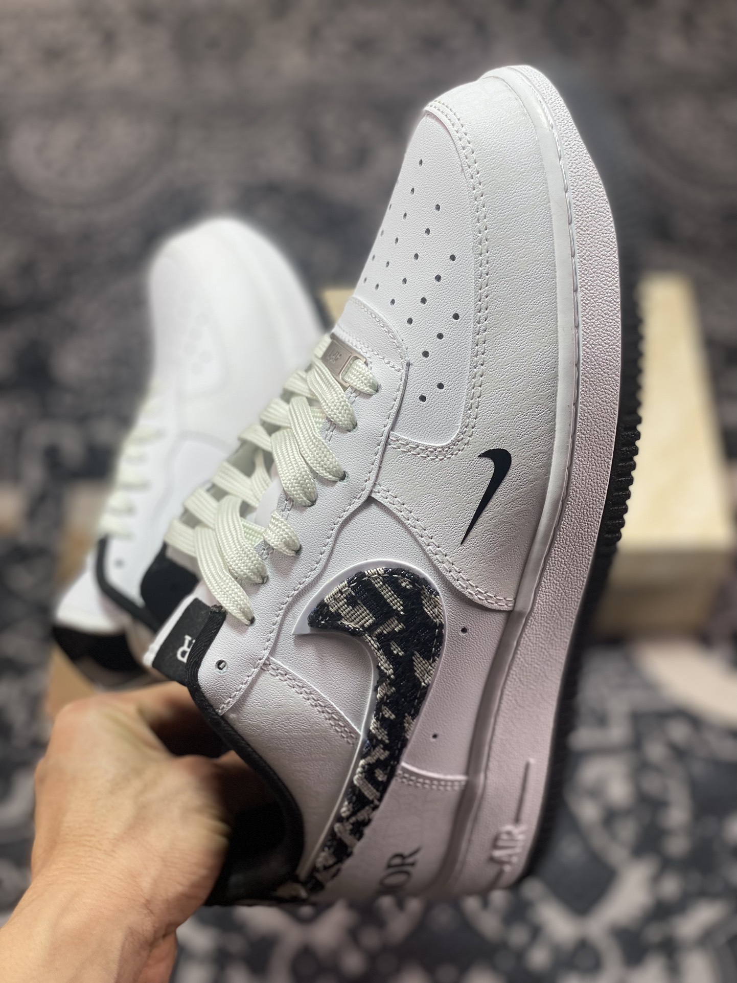 240 Nike Air Force 1 Low 07 x DIOR 联名白黑 DR6239-837