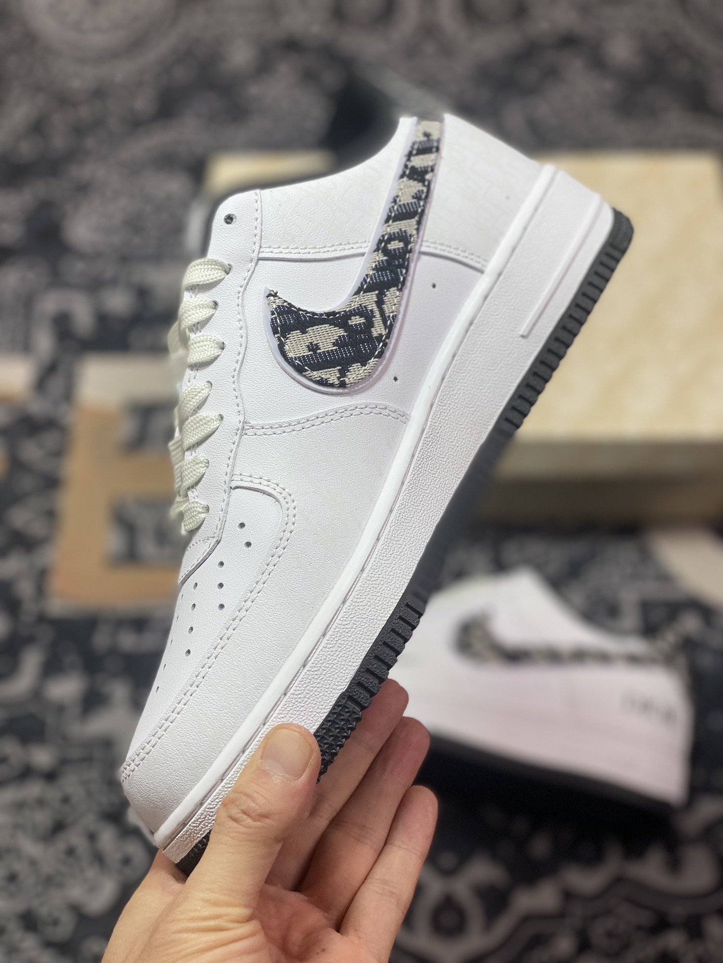 240 Nike Air Force 1 Low 07 x DIOR 联名白黑 DR6239-837