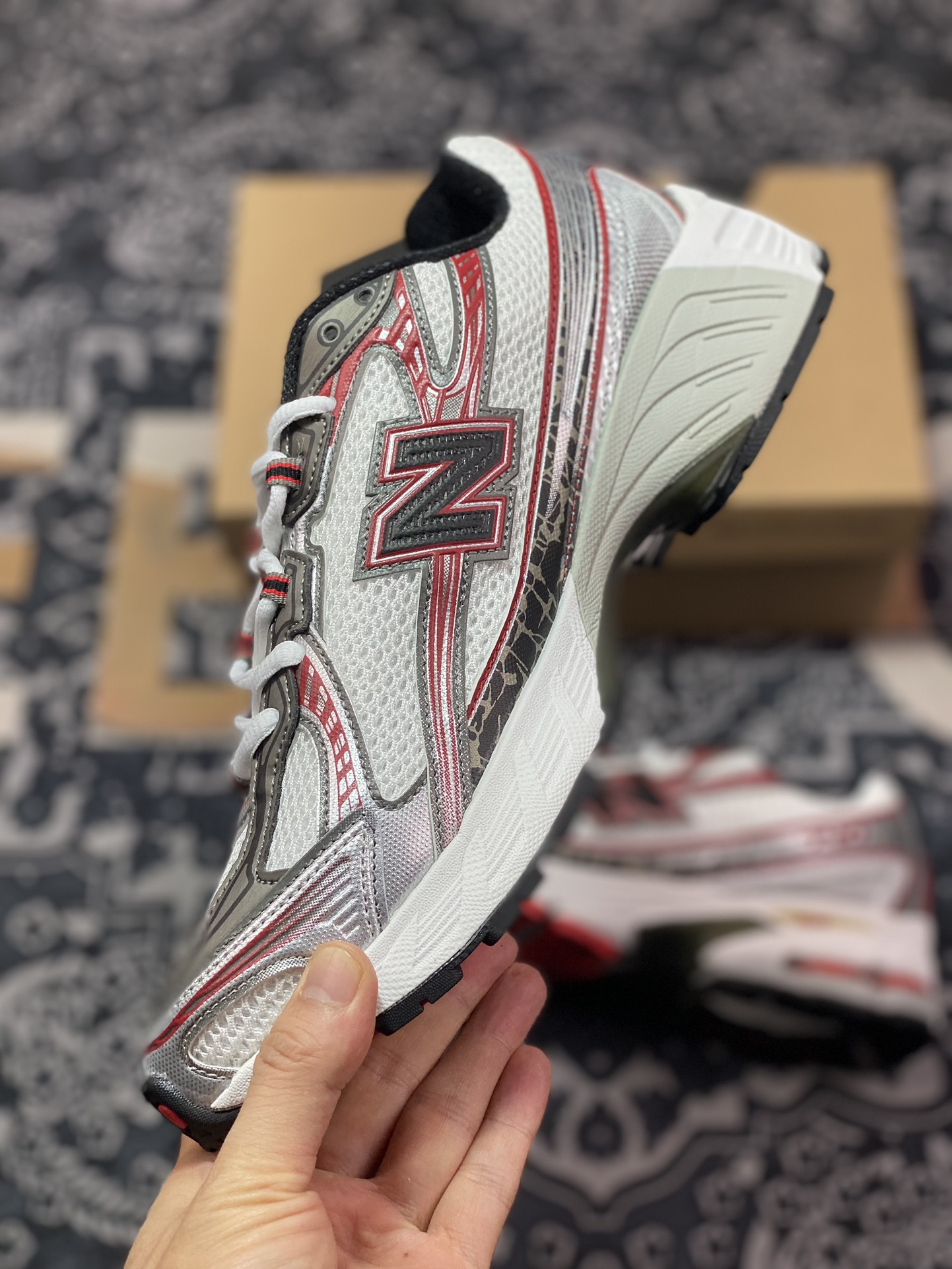 NBNew Balance MR740 series low-top retro dad style casual sports jogging shoes ”white, black, gray and red” MR740SR