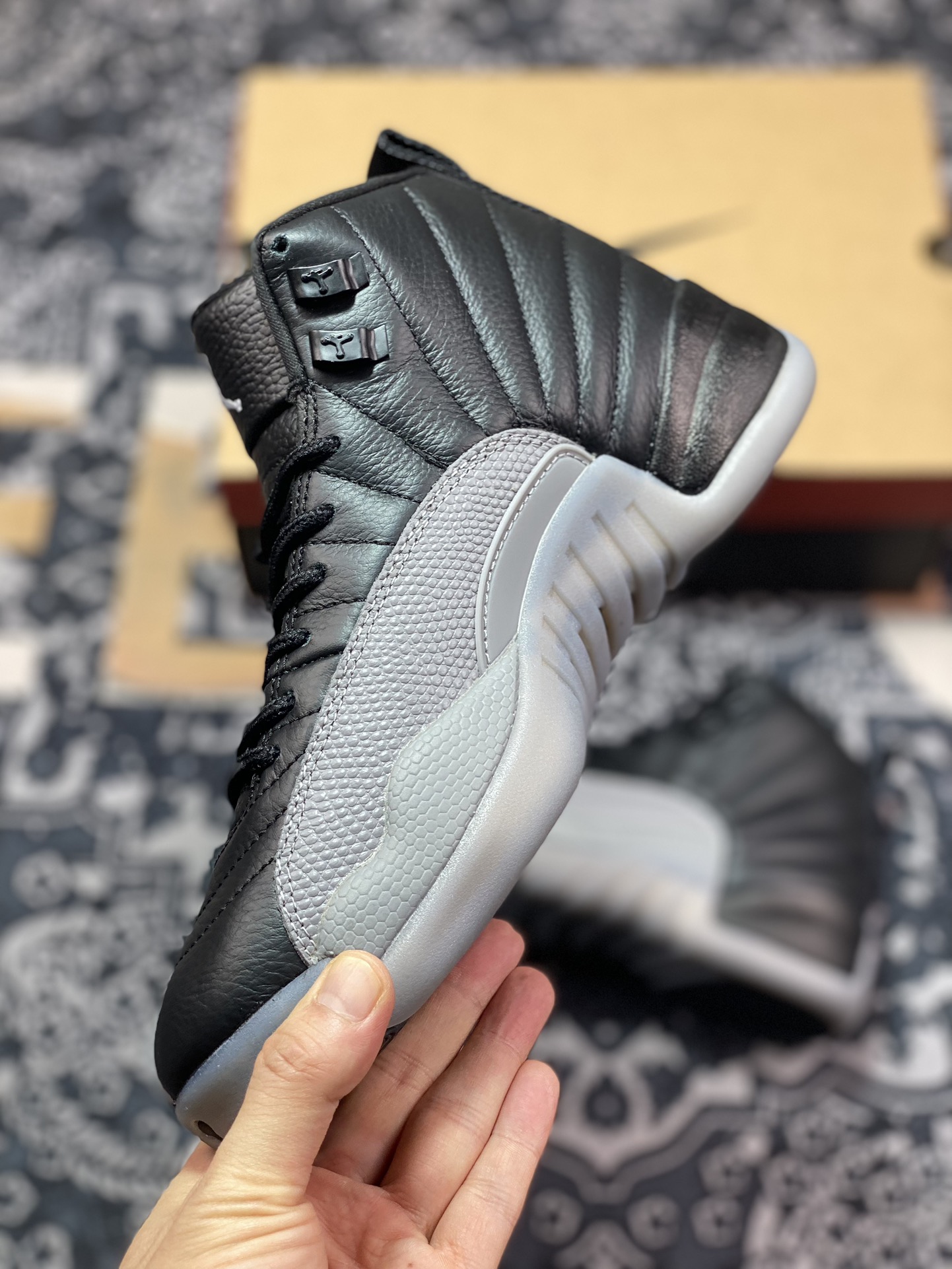 Air Jordan AJ12 Retro Black Gray CT8013-019