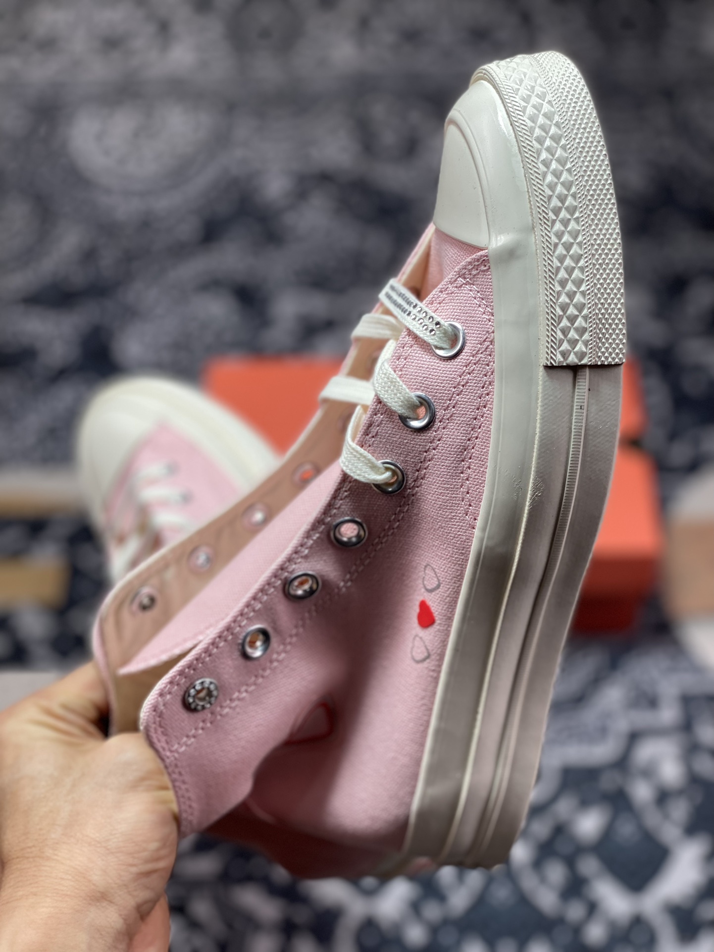 Converse 24th Valentine's Day limited canvas upper