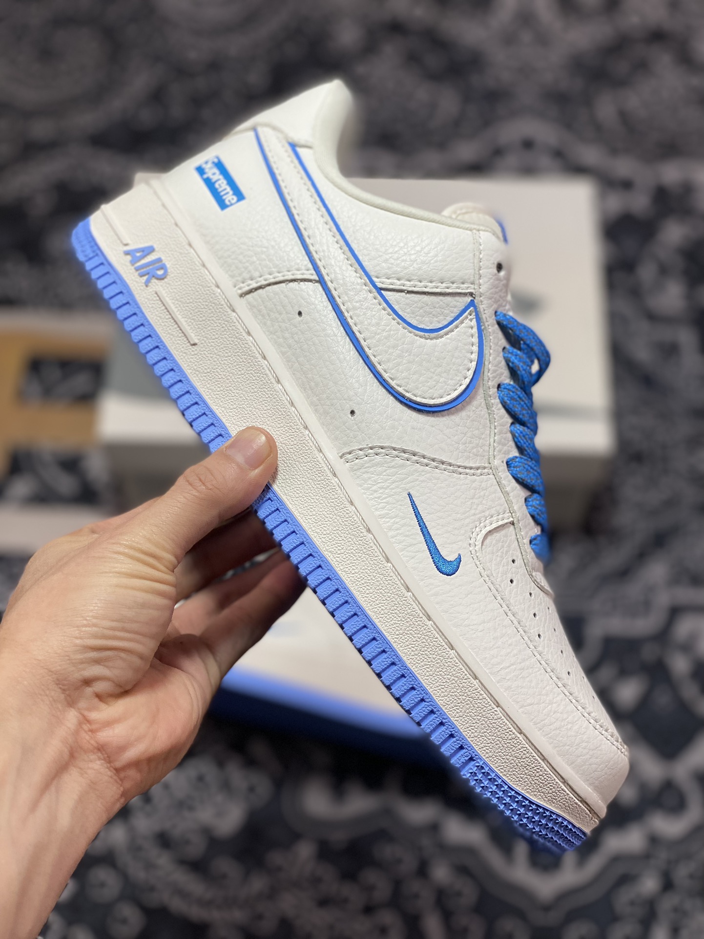 Sup x Air Force 1 Low joint white and blue AE1686-111