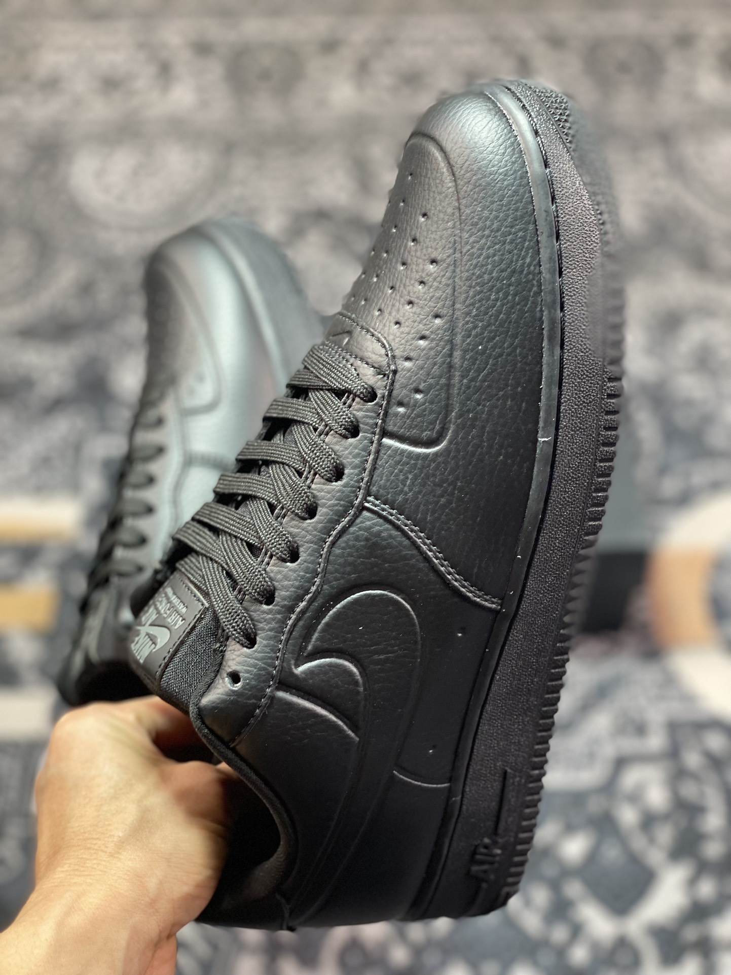 220 Air Force 1 Low 纯黑 FB8875-001