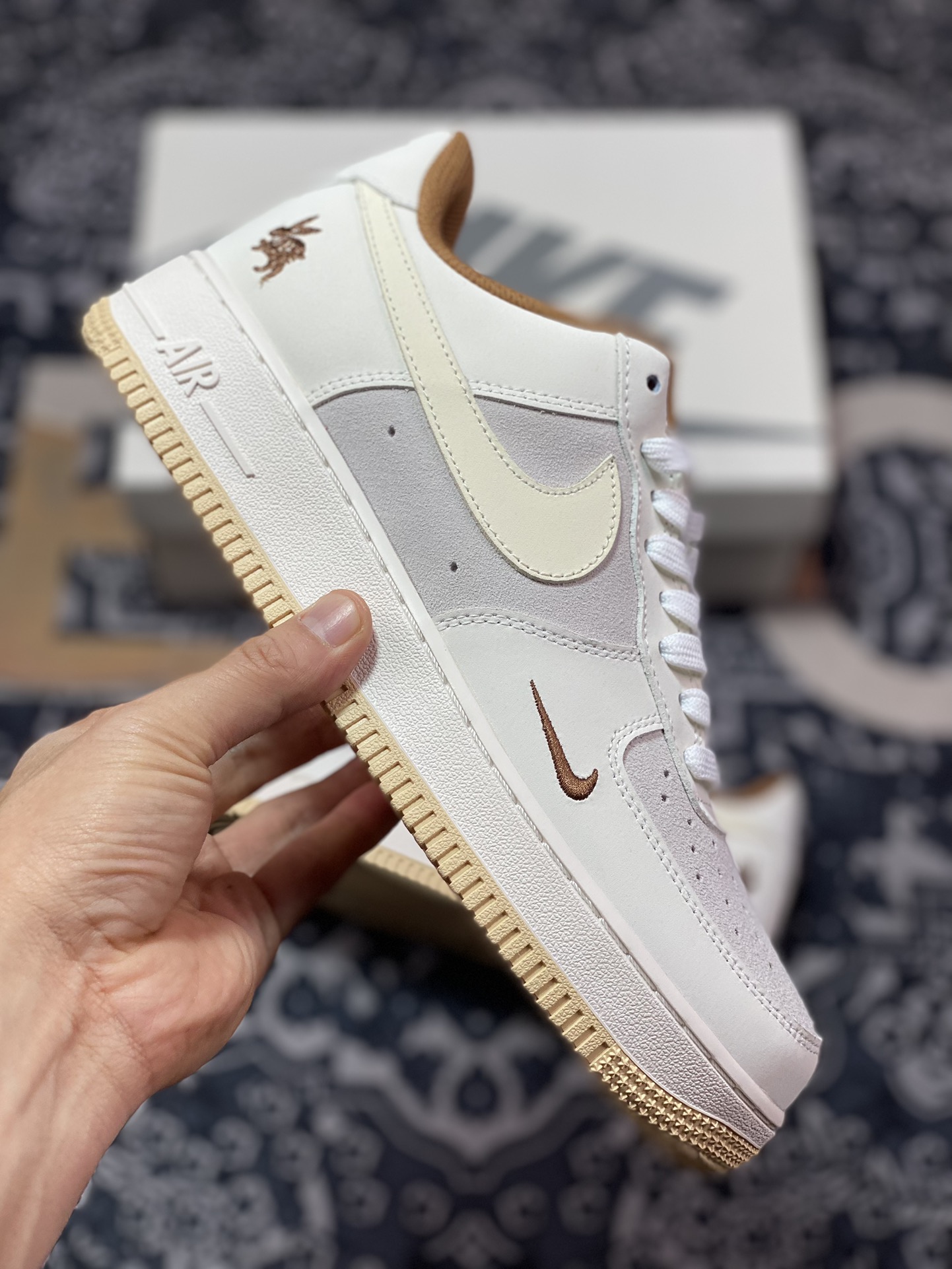 200 Air Force 1 '07 Low 兔年米白棕 AE3398-668