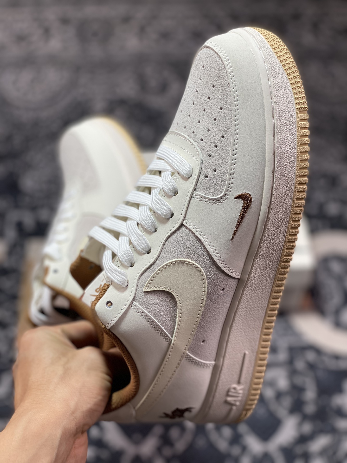 200 Air Force 1 '07 Low 兔年米白棕 AE3398-668