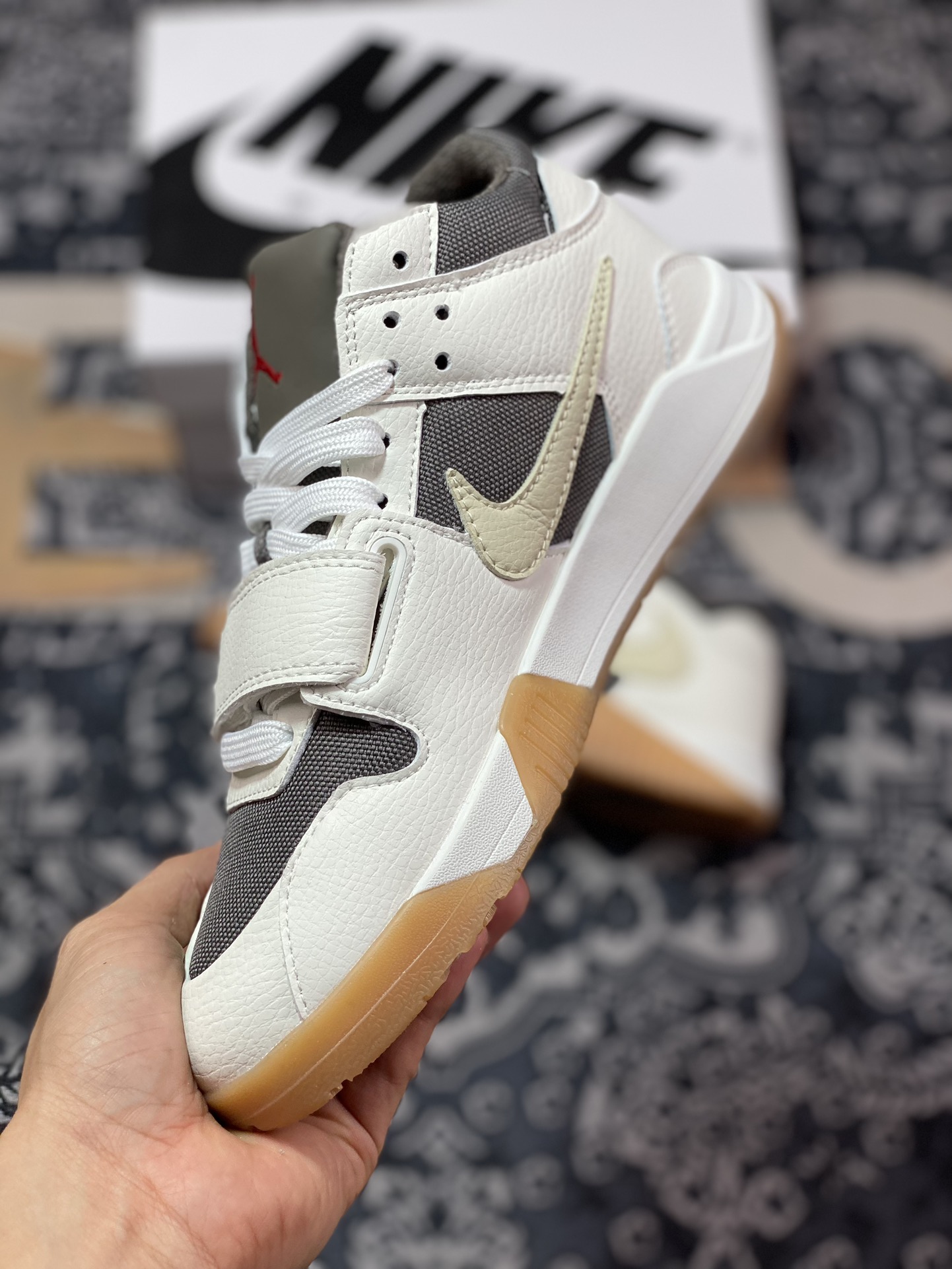 200 Travis Scott X Nike Jordan Cut The Check"Reverse Mocha"篮球鞋“TS联名反转摩卡棕白倒钩”FZ8117-100