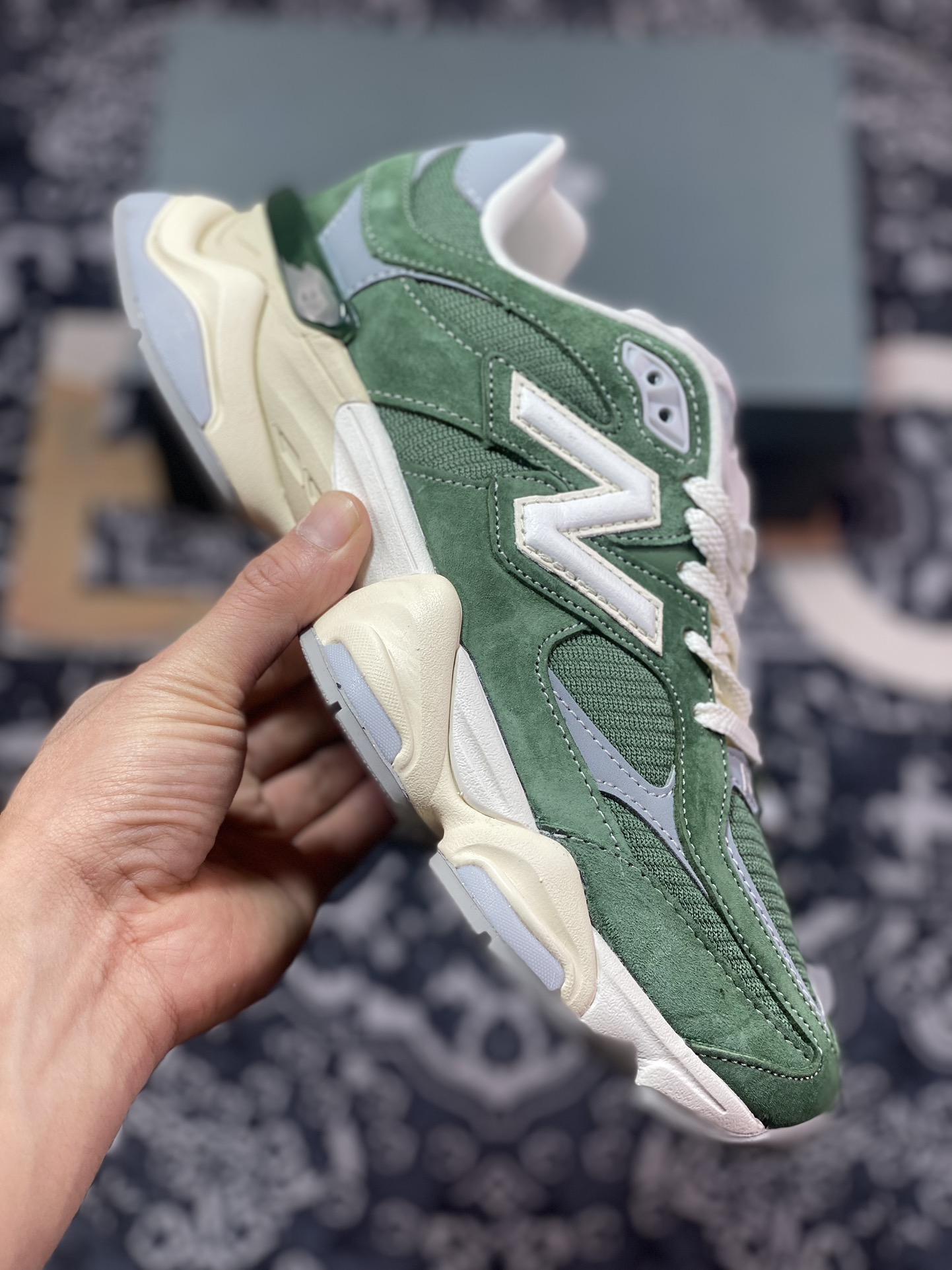 NBNew Balance 9060 ”Nori” series retro all-match running shoes ”dark green and milky white” U9060VNG