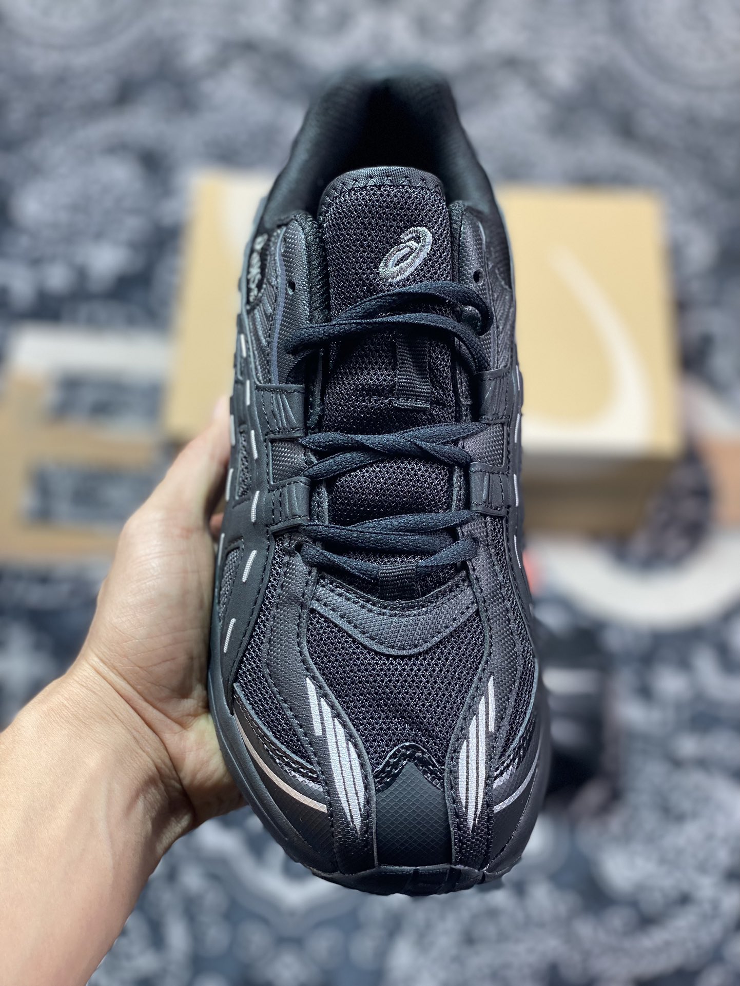 210 亚瑟士/Asics Gel-Preleus 虎牙系列低帮复古慢跑鞋“武士黑银”1201A838-002