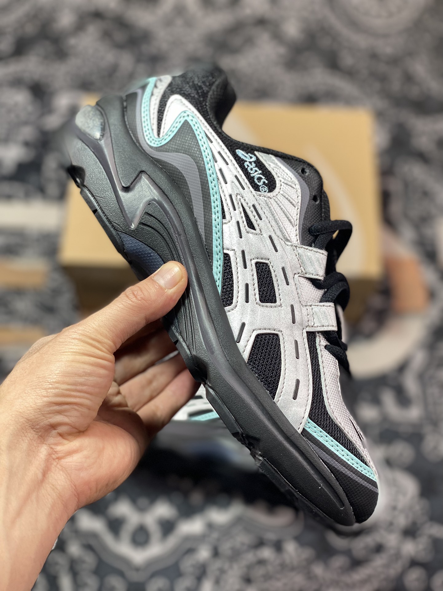 210 亚瑟士/Asics Gel-Preleus 虎牙系列低帮复古时尚休闲运动慢跑鞋“黑银薄荷蓝” 1201A838-001