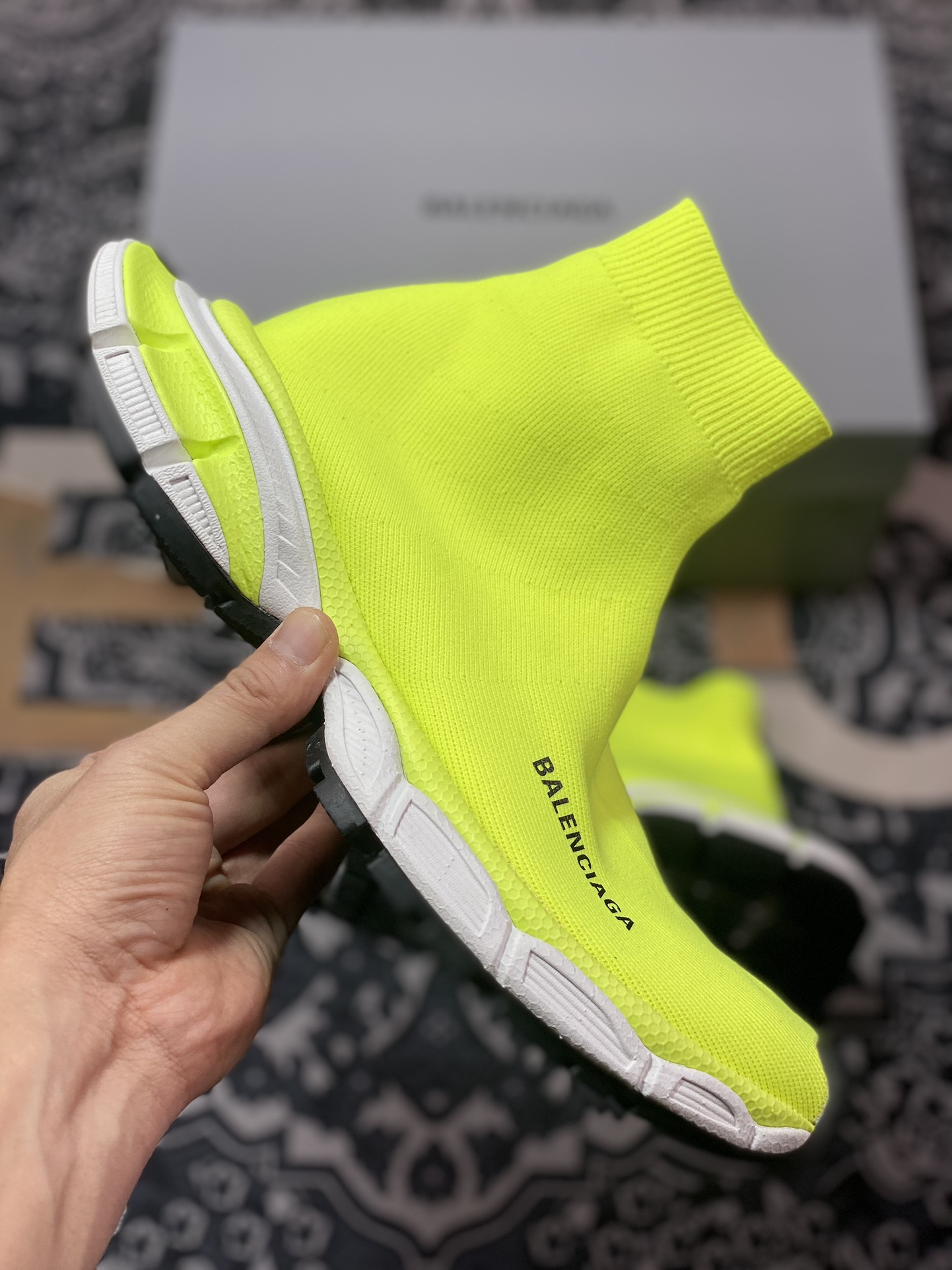 380 巴黎世家BALENCIAGA 3XL Sock Knit Sneaker 3XL针织系列中帮运动鞋“针织荧光黄黑LOGO”758483 W2DG1 7090