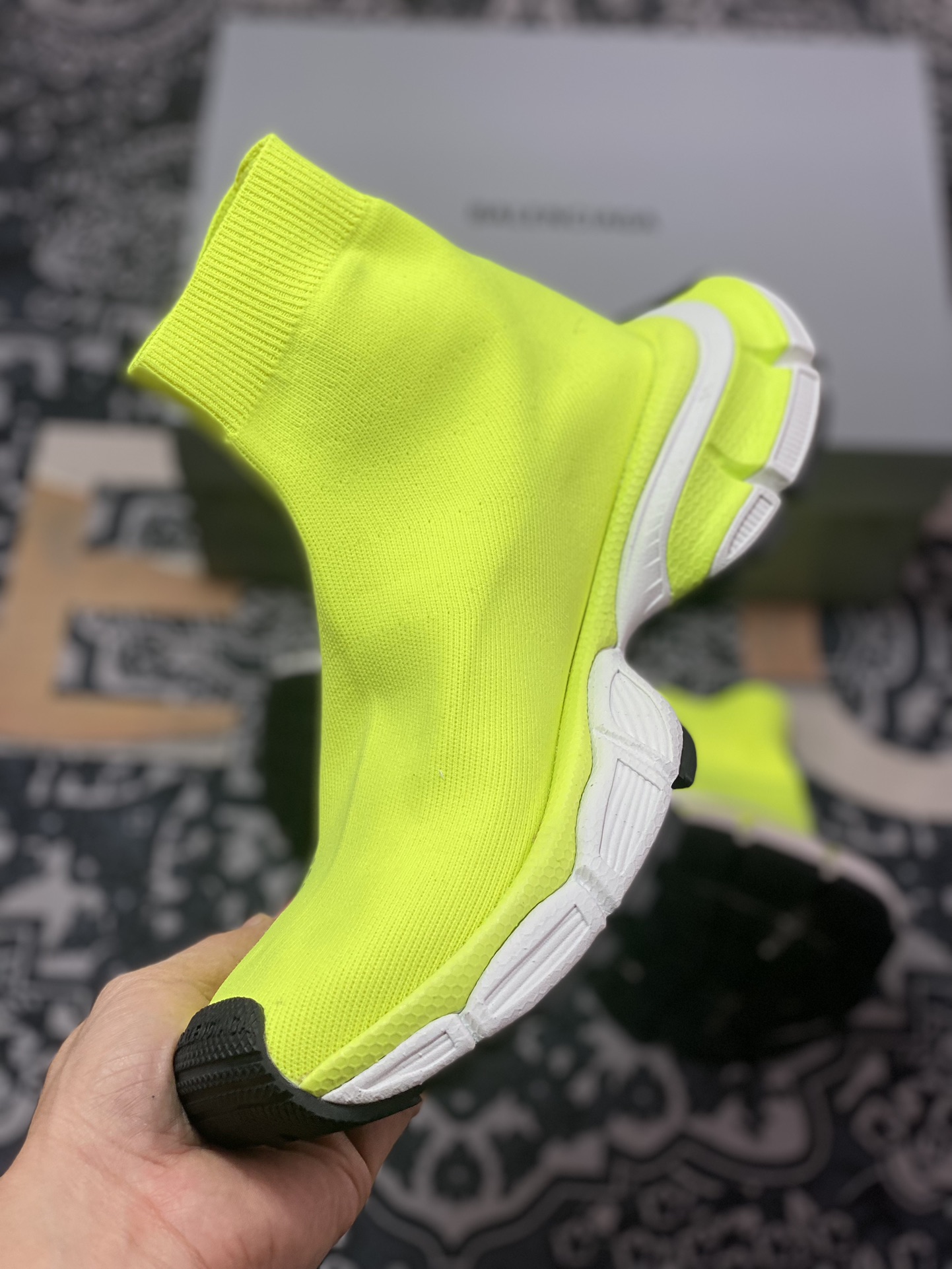 380 巴黎世家BALENCIAGA 3XL Sock Knit Sneaker 3XL针织系列中帮运动鞋“针织荧光黄黑LOGO”758483 W2DG1 7090