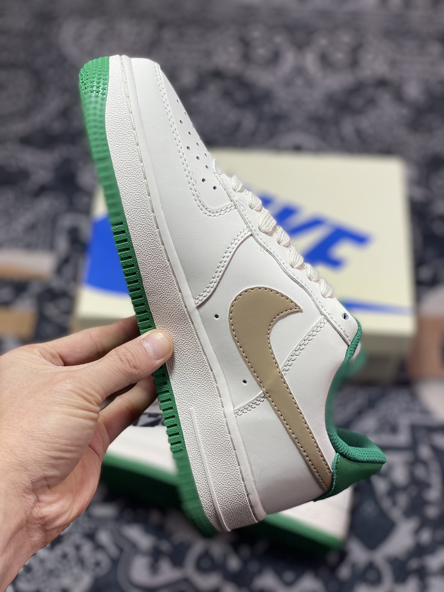 200 Air Force 1 Low 猿人头米白绿  HX123-007