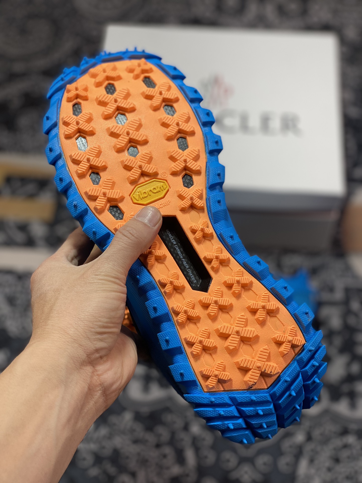 D2470  Moncler Trailgrip Gore-Tex 越野旅行系列低帮登山运动鞋“宝蓝黑” I209A4M00230M205872E