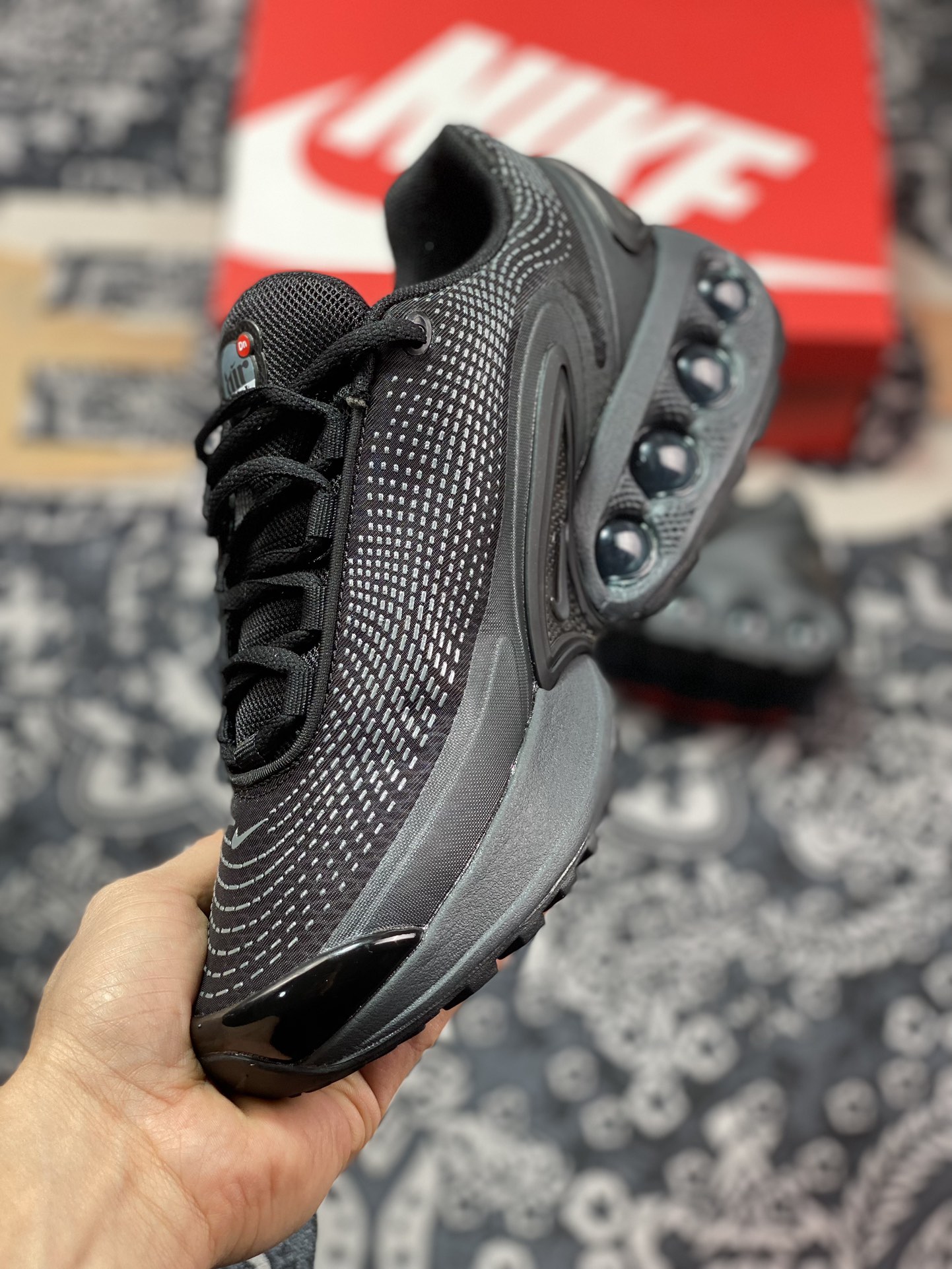 A6200 耐克Nike Air Max DN”Tirple Black”DN系列低帮慢跑鞋“黑灰武士” DV3337-002