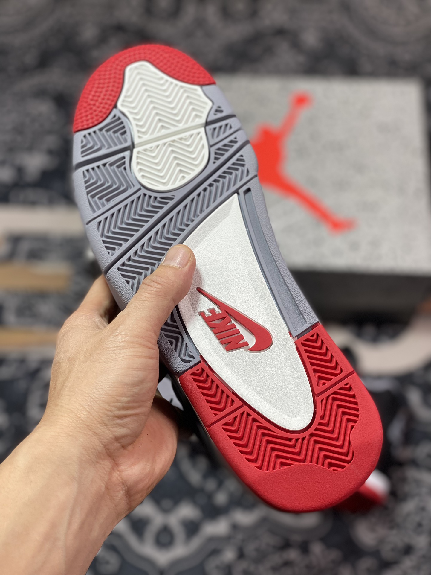 D5500  优选 Air Jordan 4 Retro  ” Bred Reimagined ” AJ4乔4 黑红 文化篮球鞋 FV5029-006