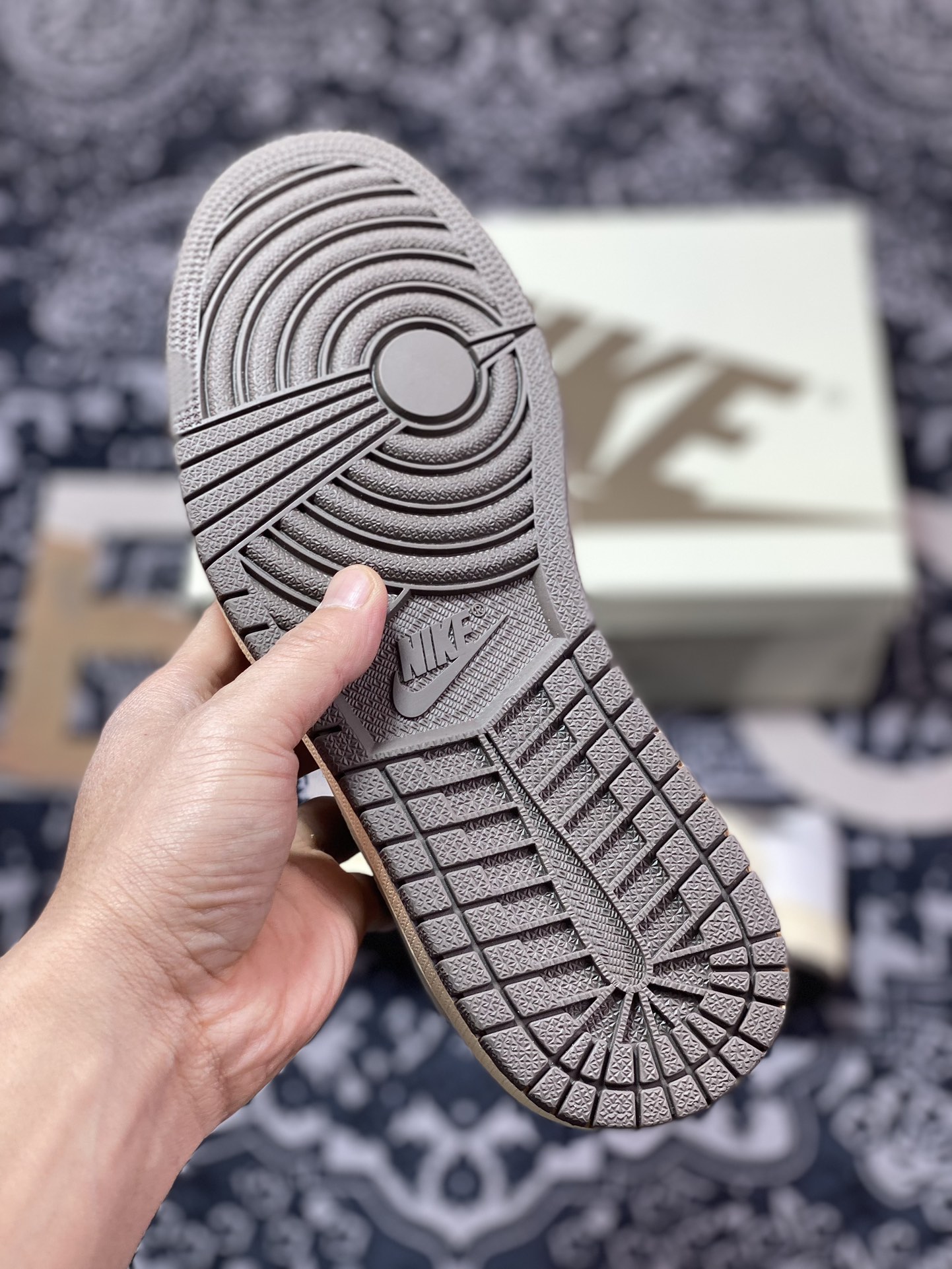 C9450  优选 市售天花板 纯原混卖版本 Travis Scott x Air Jordan 1 Low ” Reverse Mocha ” 白棕摩卡 低帮文化篮球鞋 DM7866-162