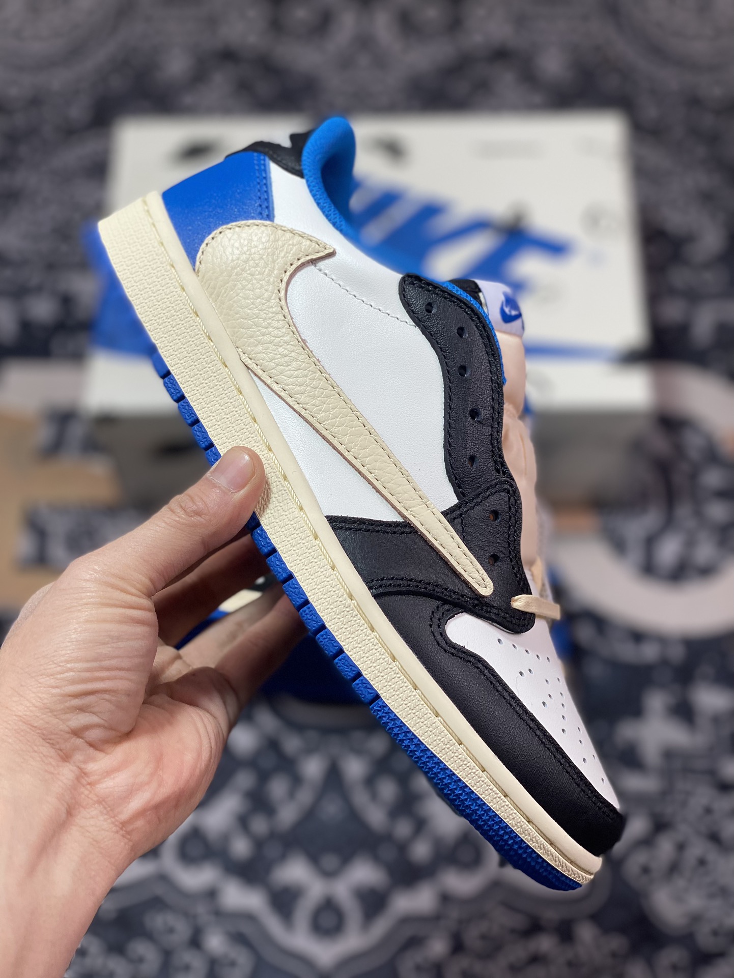C9450  优选 市售天花板 纯原混卖版本Travis Scott x Fragment Design x Air Jordan 1 Low 乔1AJ1 TS藤原浩闪电三方联名倒钩低帮文化篮球鞋 DM7866-140