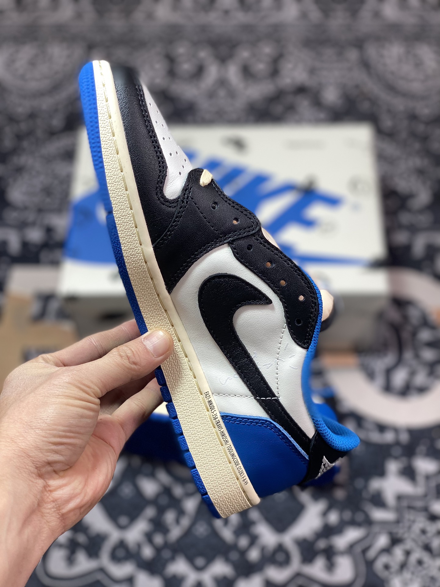 C9450  优选 市售天花板 纯原混卖版本Travis Scott x Fragment Design x Air Jordan 1 Low 乔1AJ1 TS藤原浩闪电三方联名倒钩低帮文化篮球鞋 DM7866-140