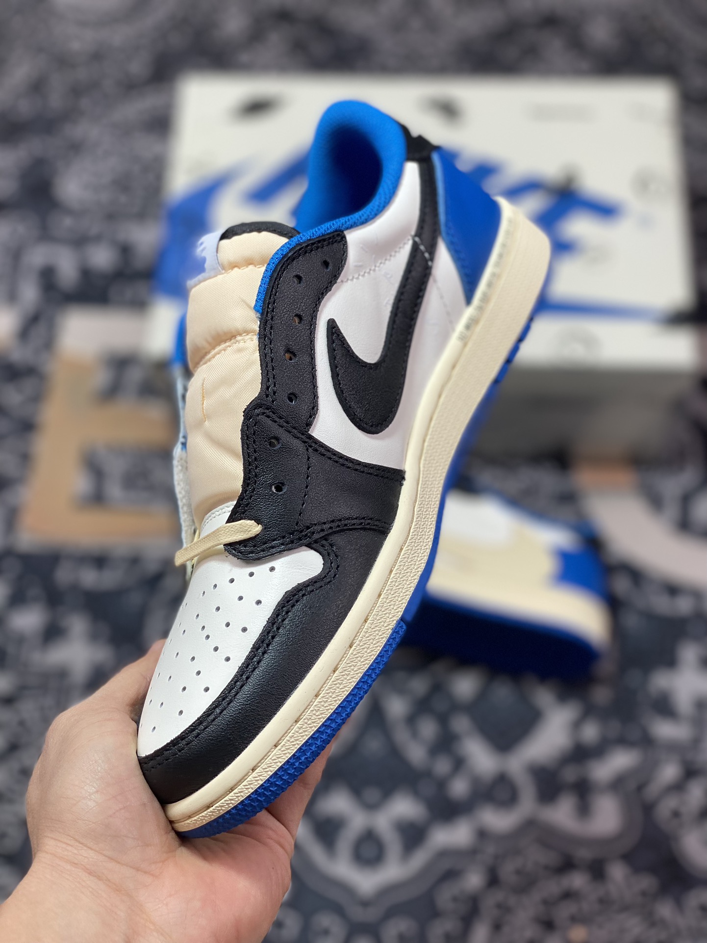 C9450  优选 市售天花板 纯原混卖版本Travis Scott x Fragment Design x Air Jordan 1 Low 乔1AJ1 TS藤原浩闪电三方联名倒钩低帮文化篮球鞋 DM7866-140