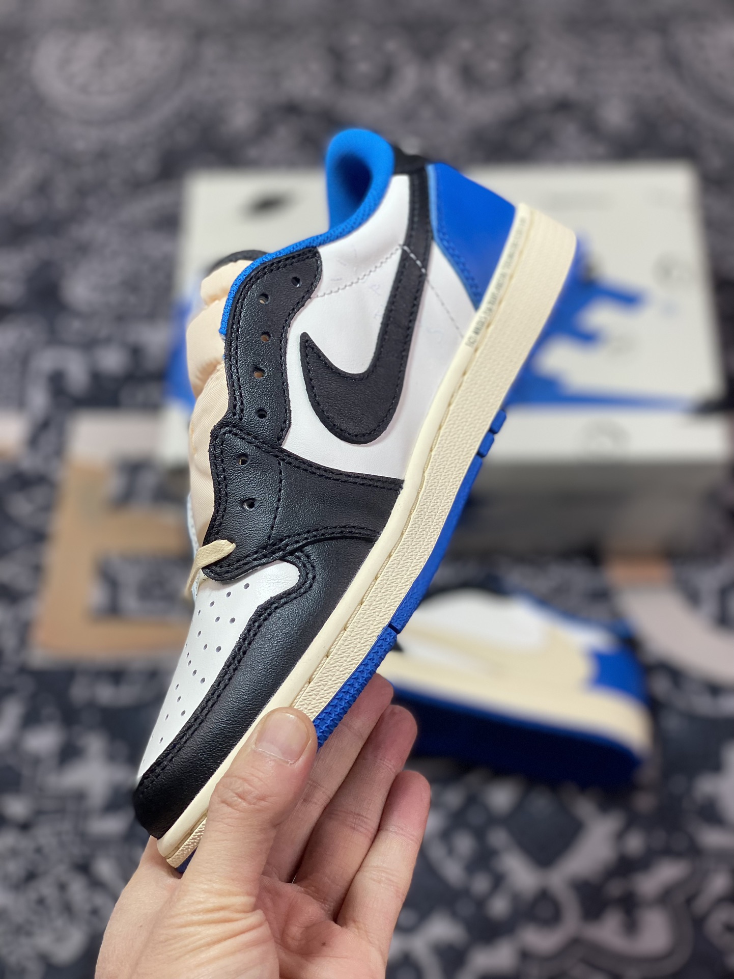 C9450  优选 市售天花板 纯原混卖版本Travis Scott x Fragment Design x Air Jordan 1 Low 乔1AJ1 TS藤原浩闪电三方联名倒钩低帮文化篮球鞋 DM7866-140