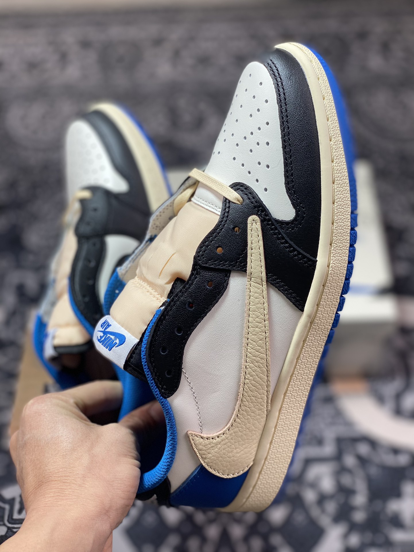 C9450  优选 市售天花板 纯原混卖版本Travis Scott x Fragment Design x Air Jordan 1 Low 乔1AJ1 TS藤原浩闪电三方联名倒钩低帮文化篮球鞋 DM7866-140
