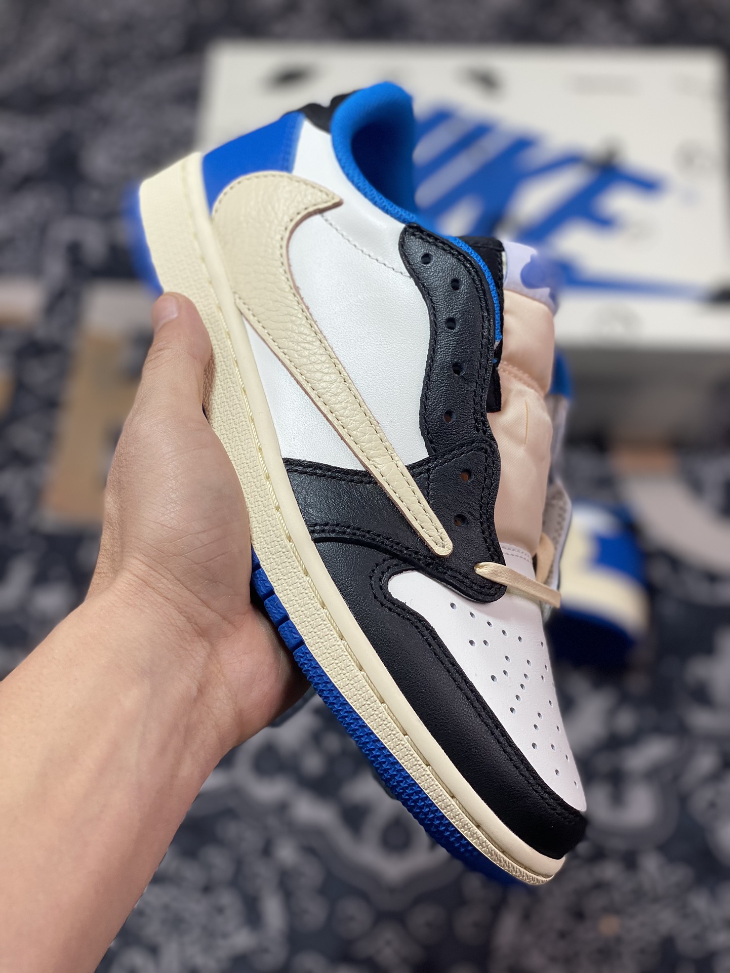 C9450  优选 市售天花板 纯原混卖版本Travis Scott x Fragment Design x Air Jordan 1 Low 乔1AJ1 TS藤原浩闪电三方联名倒钩低帮文化篮球鞋 DM7866-140