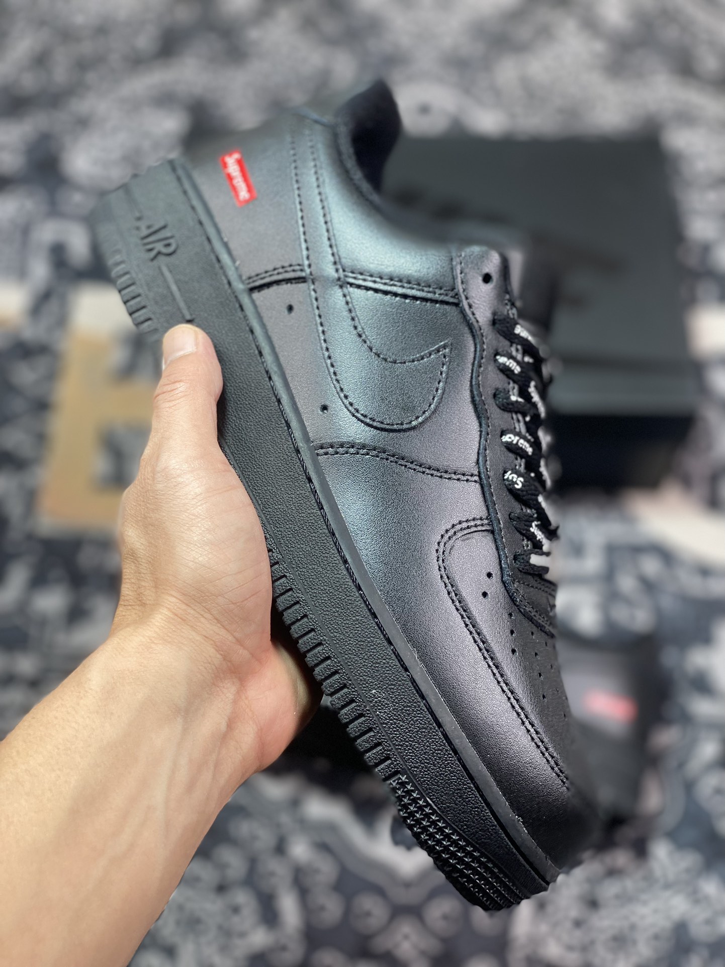 240 Supreme x Nike Air Force 1’07 Low”Black”空军一号经典低帮板鞋“皮革黑红LOGO”CU9225-001