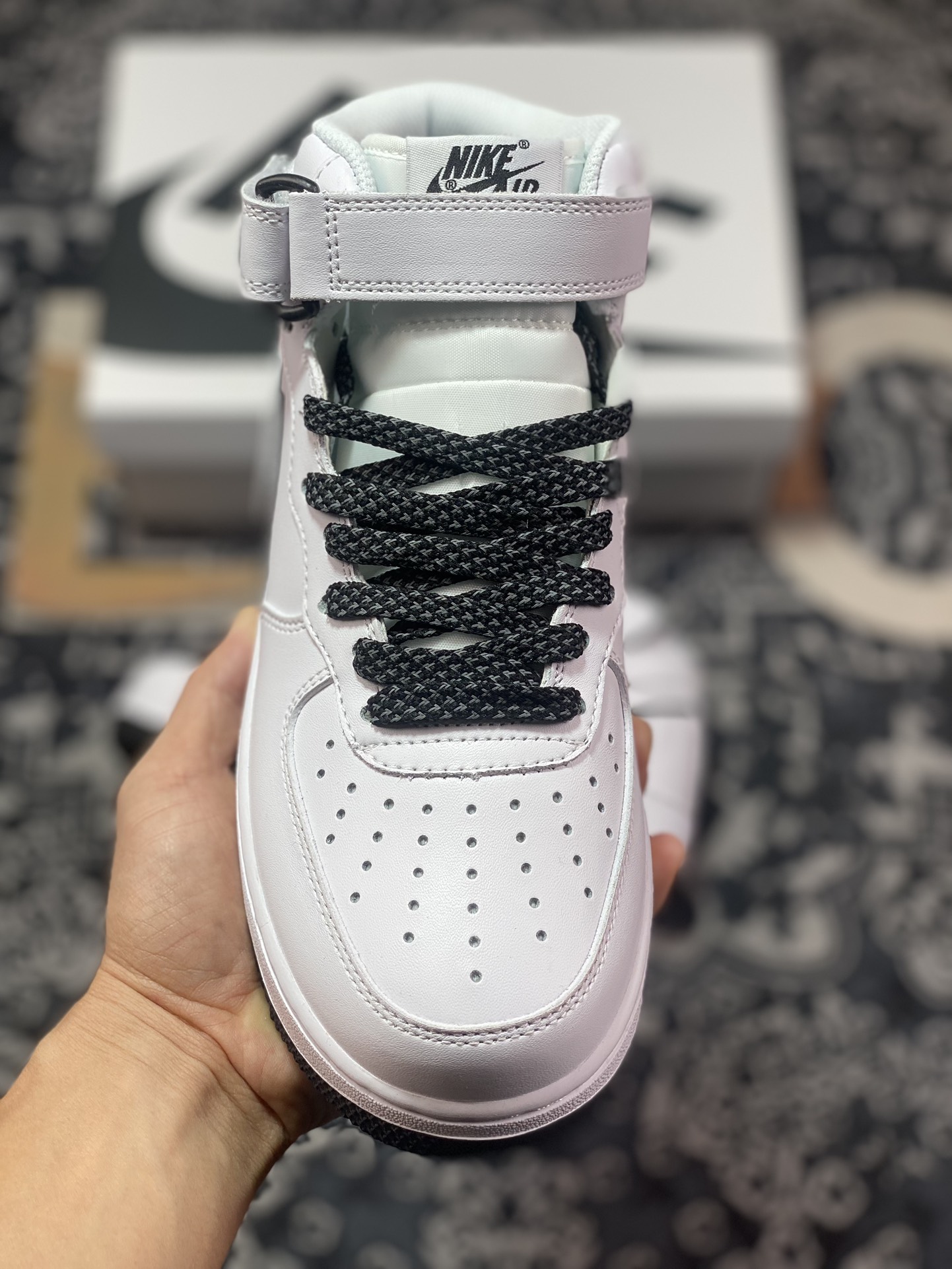 260 耐克Nike Air Force 1’07 Mid "White/Black"空军一号板鞋“皮革白黑叠钩”WP5623-835