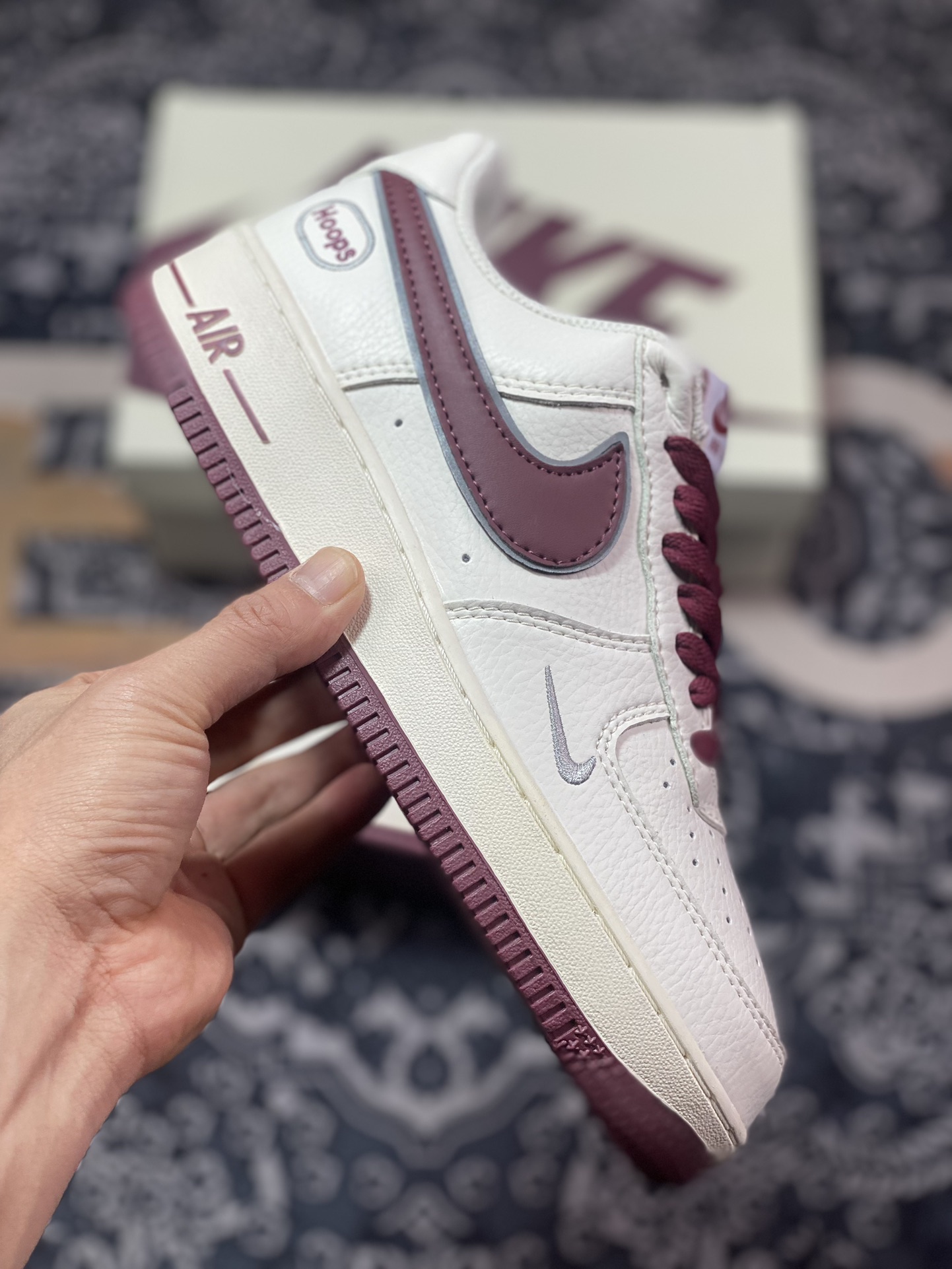 240 耐克Nike Air Force 1'07 Low EMB"Beige/Wine Red/Hoops/Mini Swoosh"空军一号板鞋“米白酒红银Hoops刺绣小钩”HP2369-009