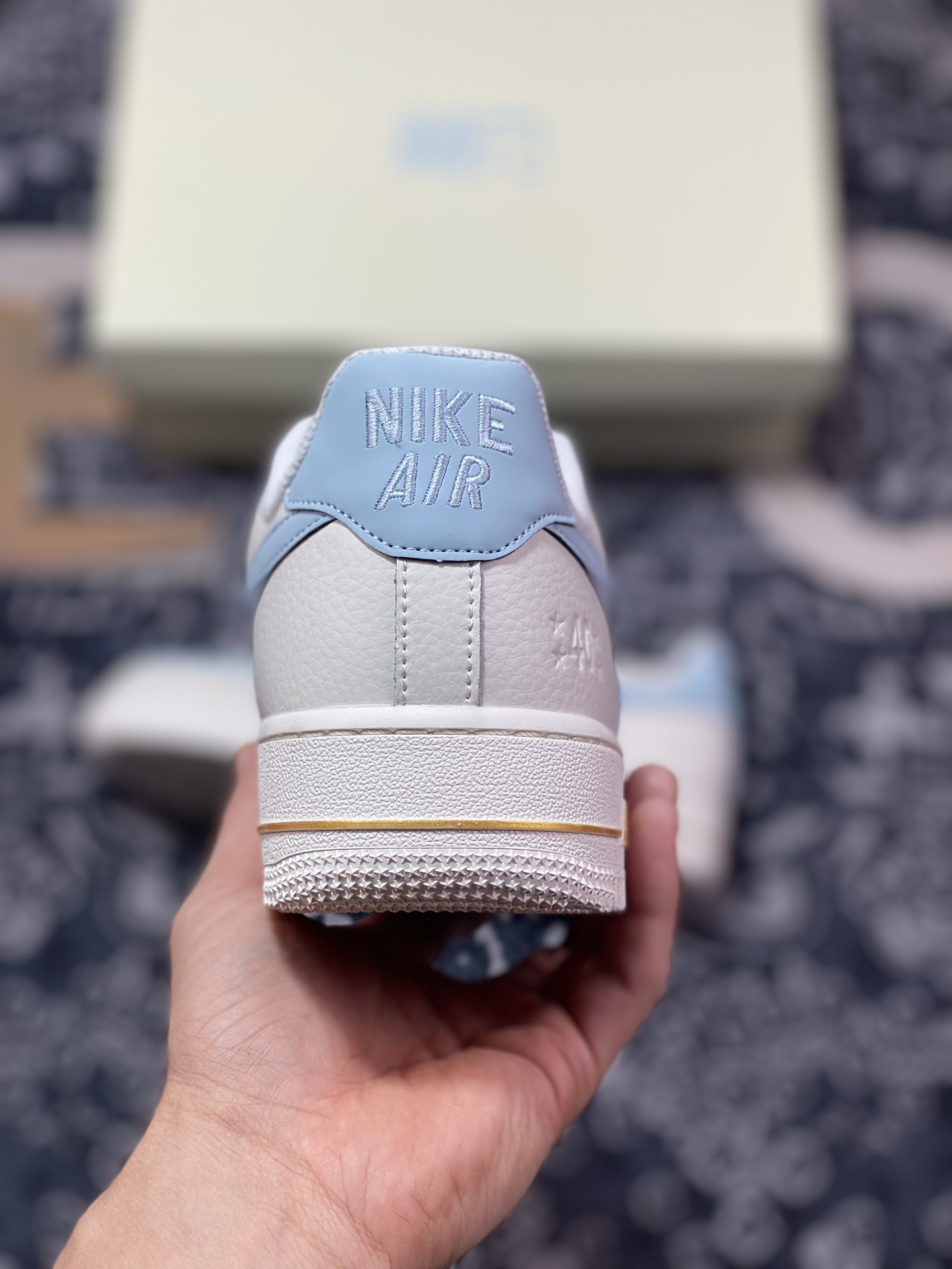 240 耐克Nike Air Force 1'07"40th Anniversary/Beige/Light Blue"空军一号板鞋“40周年版米白浅蓝涂鸦小钩”DQ7582-101