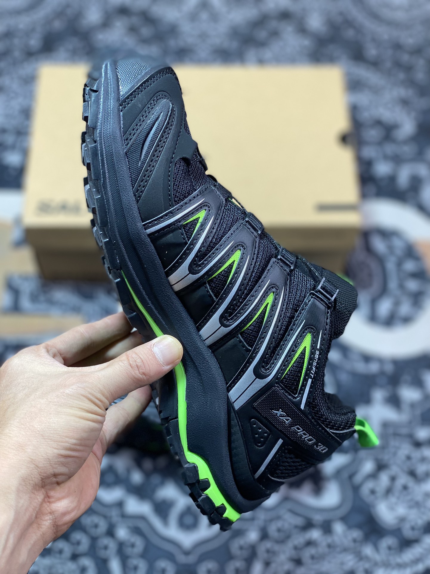 240 萨洛蒙/Salomon XA Pro 3D GTX"Black/Sliver/Volt"XA专业型跑步鞋“黑银荧光绿”474779