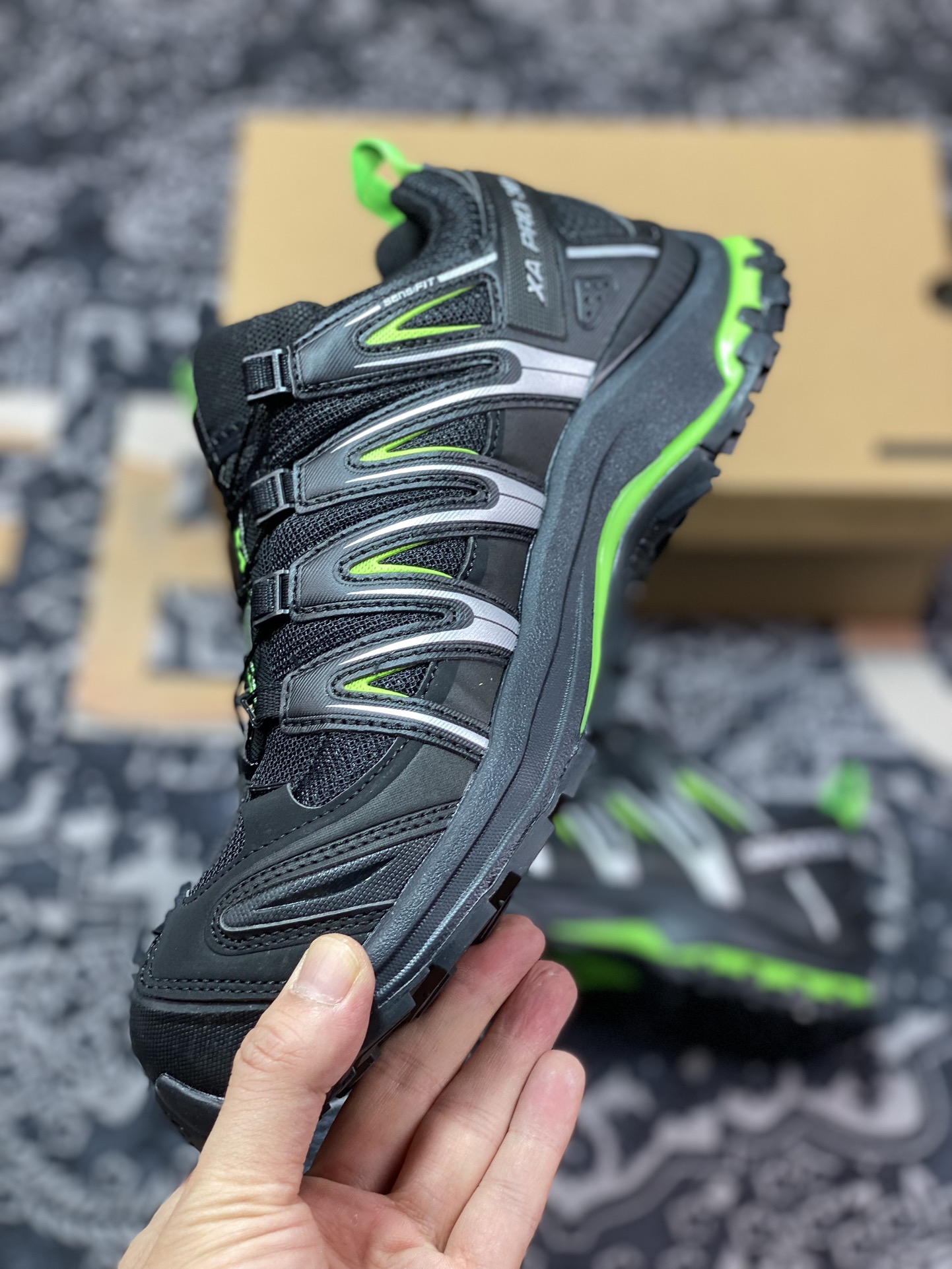 240 萨洛蒙/Salomon XA Pro 3D GTX"Black/Sliver/Volt"XA专业型跑步鞋“黑银荧光绿”474779