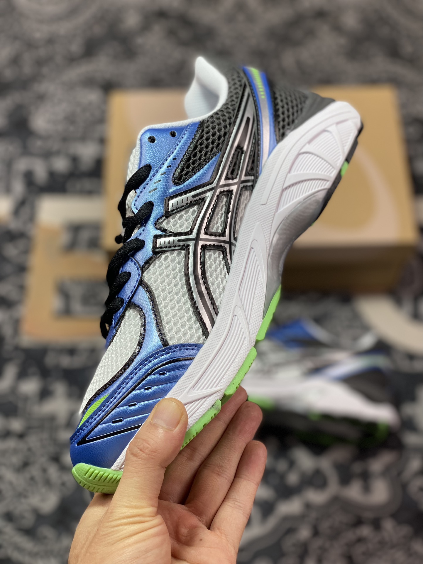 180  日本专业跑鞋品牌-亚瑟士/Asics GT-2160 系列低帮复古休闲运动慢跑鞋“蓝白黑深灰”1203A275-020