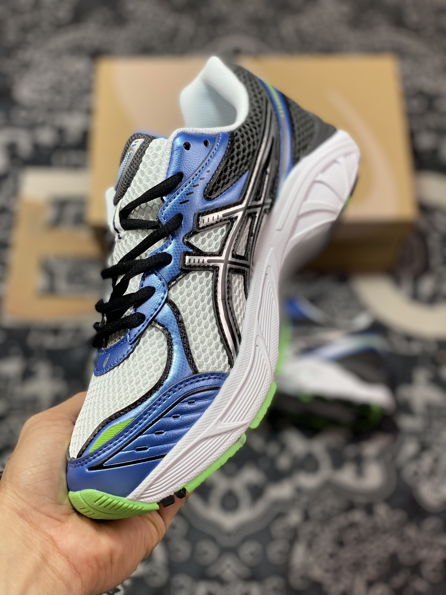 180  日本专业跑鞋品牌-亚瑟士/Asics GT-2160 系列低帮复古休闲运动慢跑鞋“蓝白黑深灰”1203A275-020