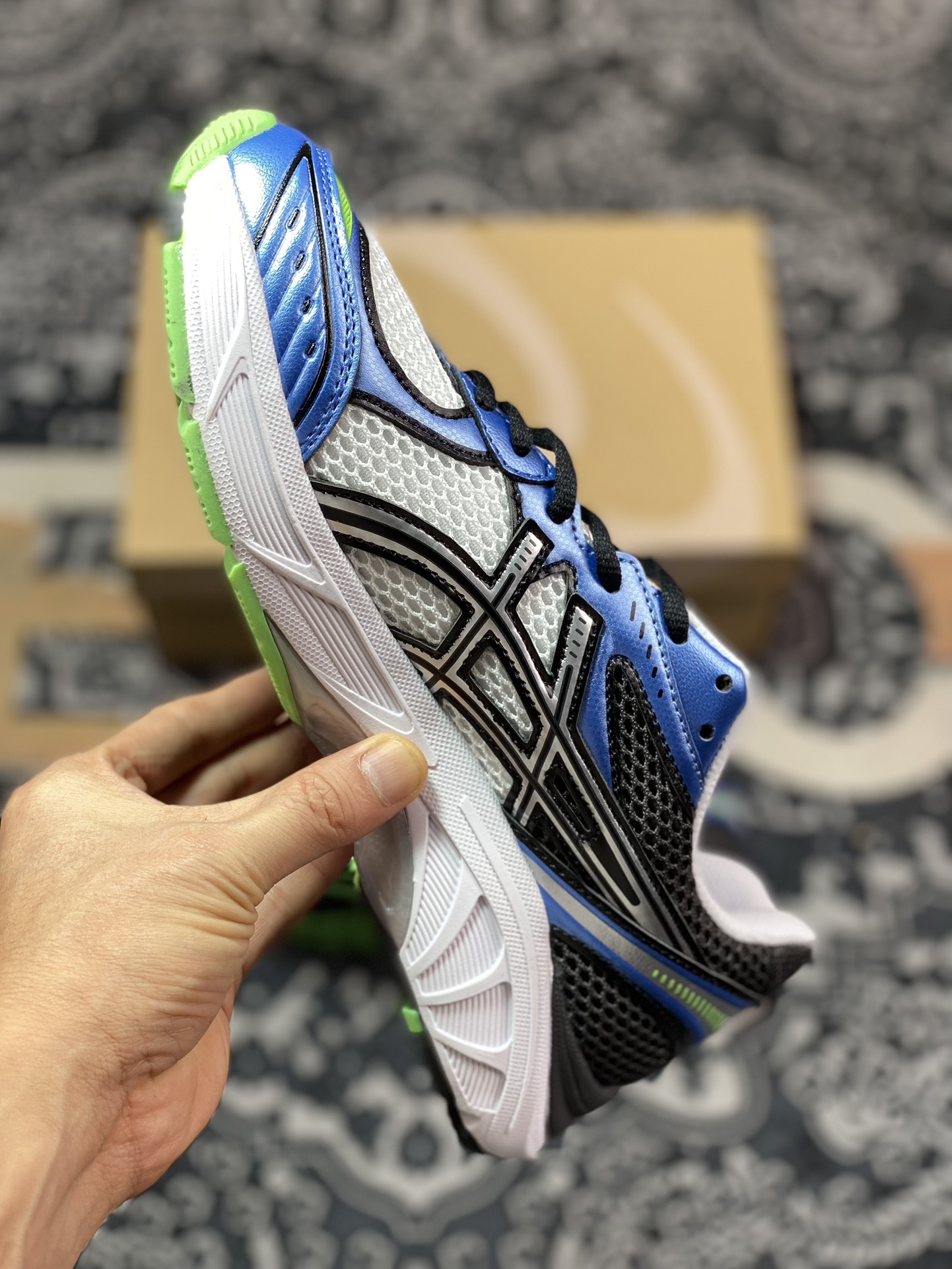 180  日本专业跑鞋品牌-亚瑟士/Asics GT-2160 系列低帮复古休闲运动慢跑鞋“蓝白黑深灰”1203A275-020