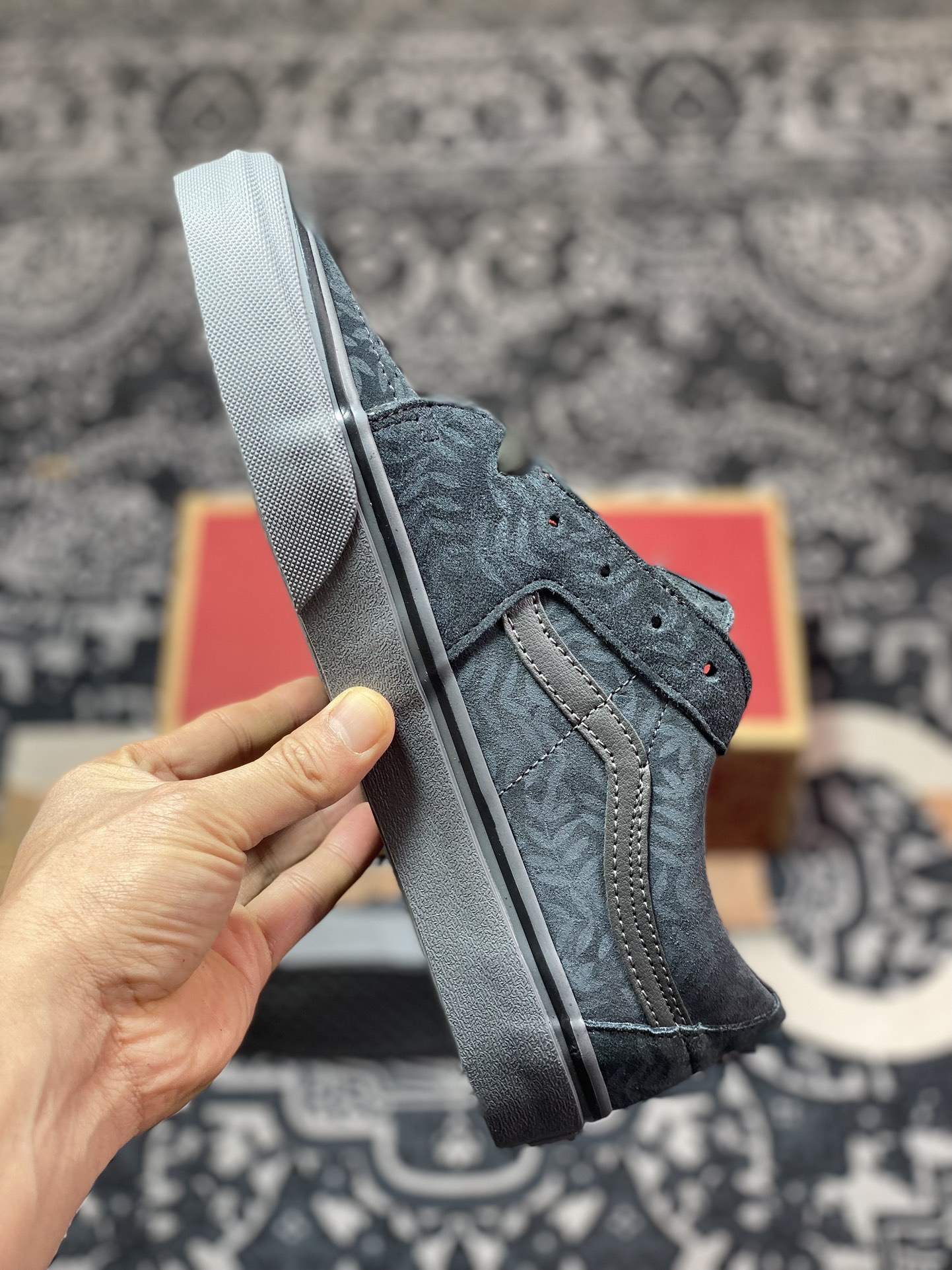 160   Vans Sk8-Low 白山联名Vans范斯白山联名SK8-Low  灰青色麂皮美系高街复古休闲板鞋 VN000BVXY50