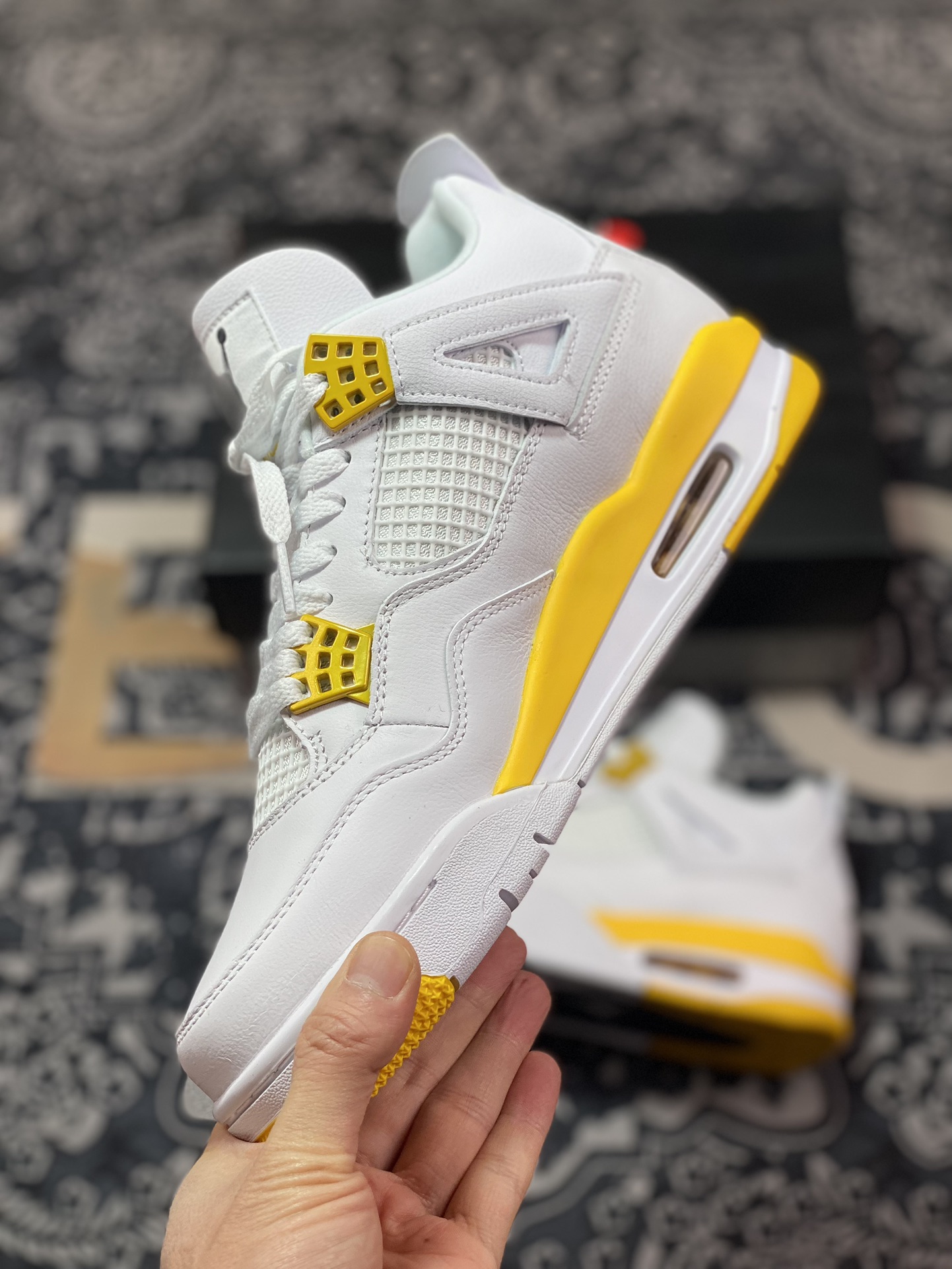 380  Air Jordan AJ4 Retro 白黄 AQ9129-102