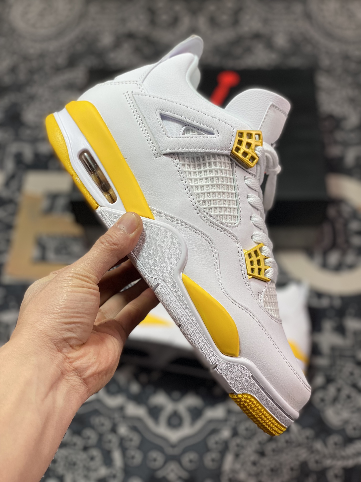 380  Air Jordan AJ4 Retro 白黄 AQ9129-102