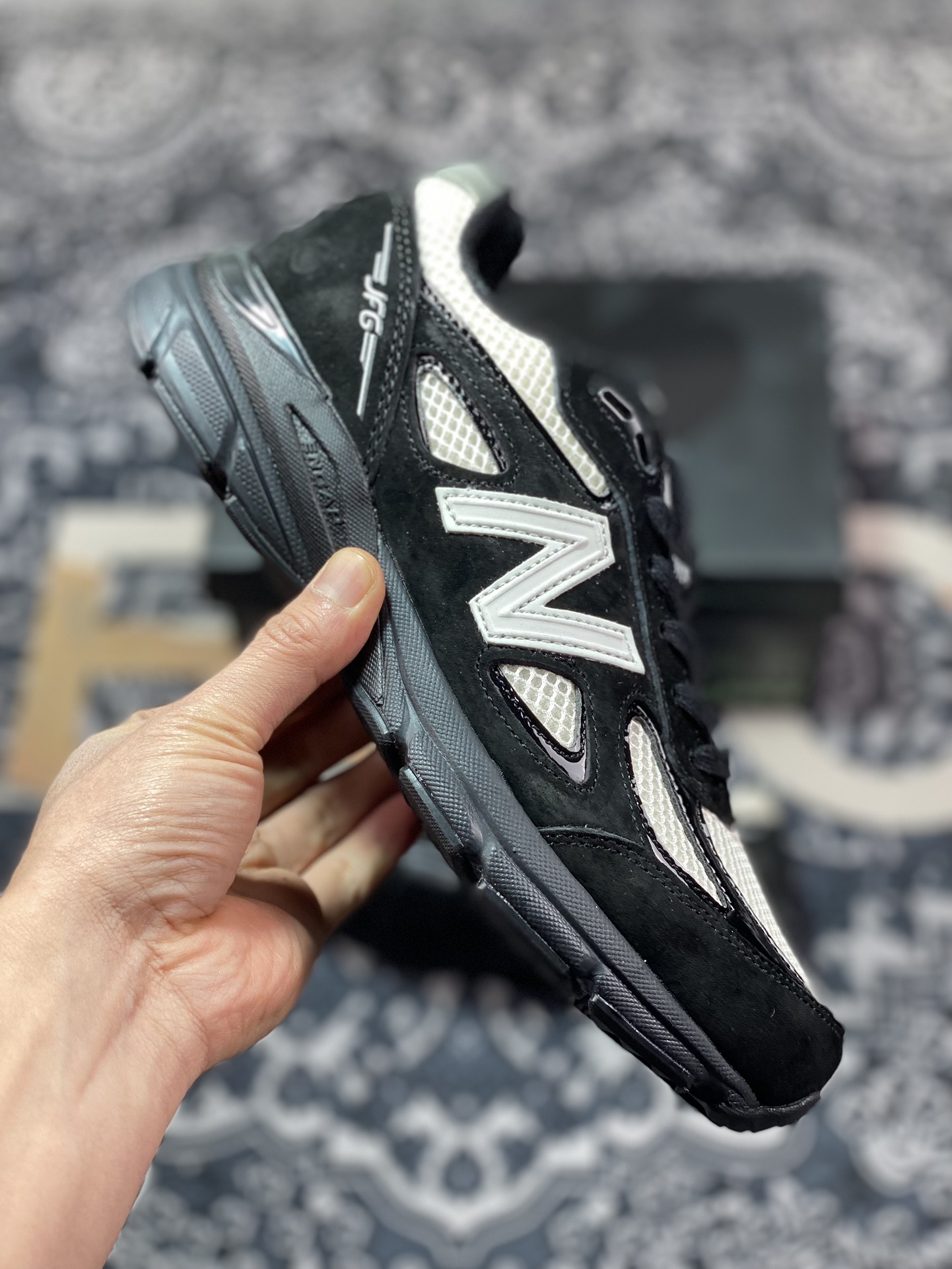 340  NB新百伦New Balance in USA M990V4"1998 Pack/Outro"系列美产跑步鞋“联名黑白熊猫”U990JS4