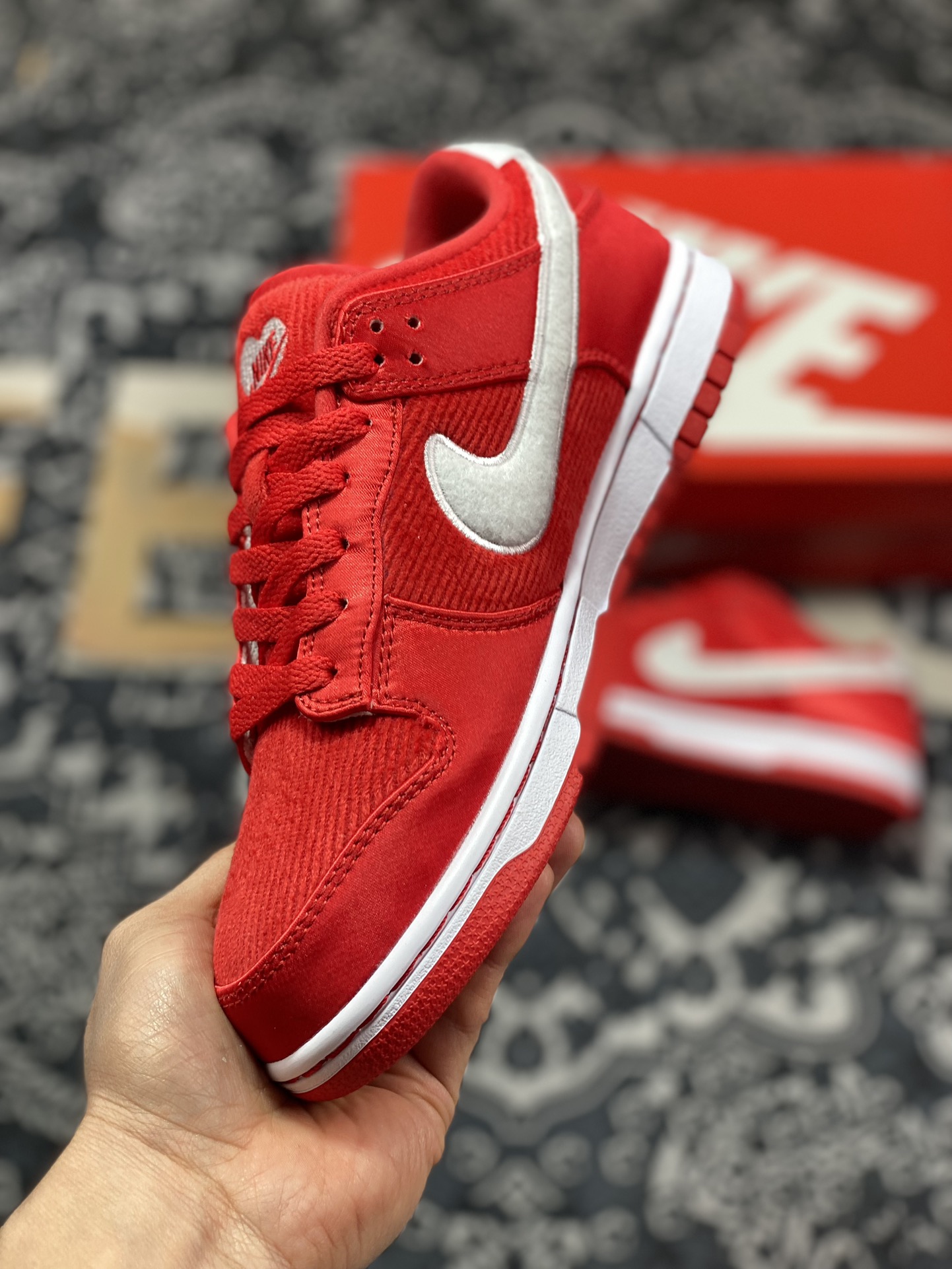 280 耐克Nike SB Dunk Low GS"Valentine’s Day"扣篮板鞋“丝绸白红情人节”FZ3548-612