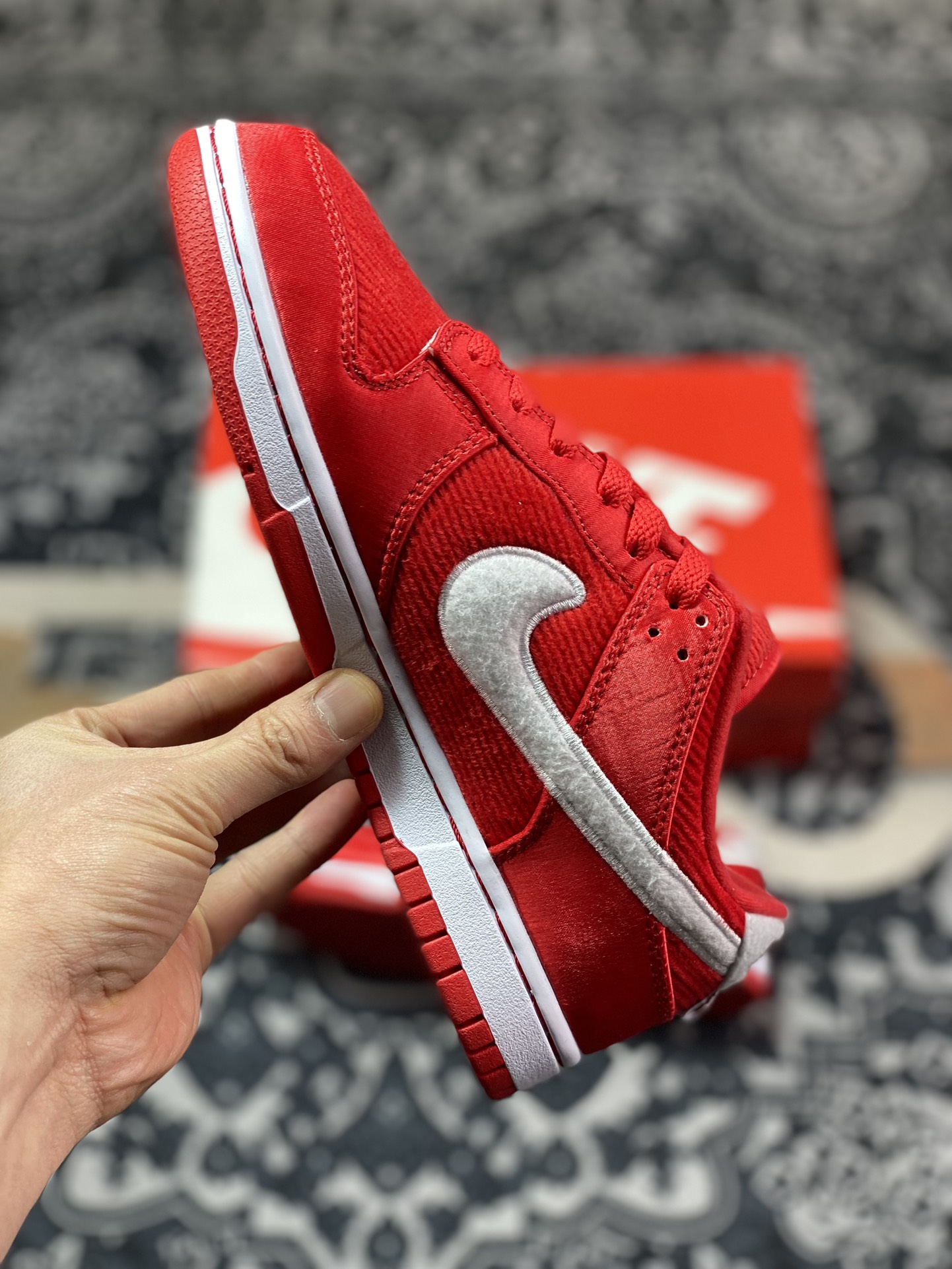 280 耐克Nike SB Dunk Low GS"Valentine’s Day"扣篮板鞋“丝绸白红情人节”FZ3548-612