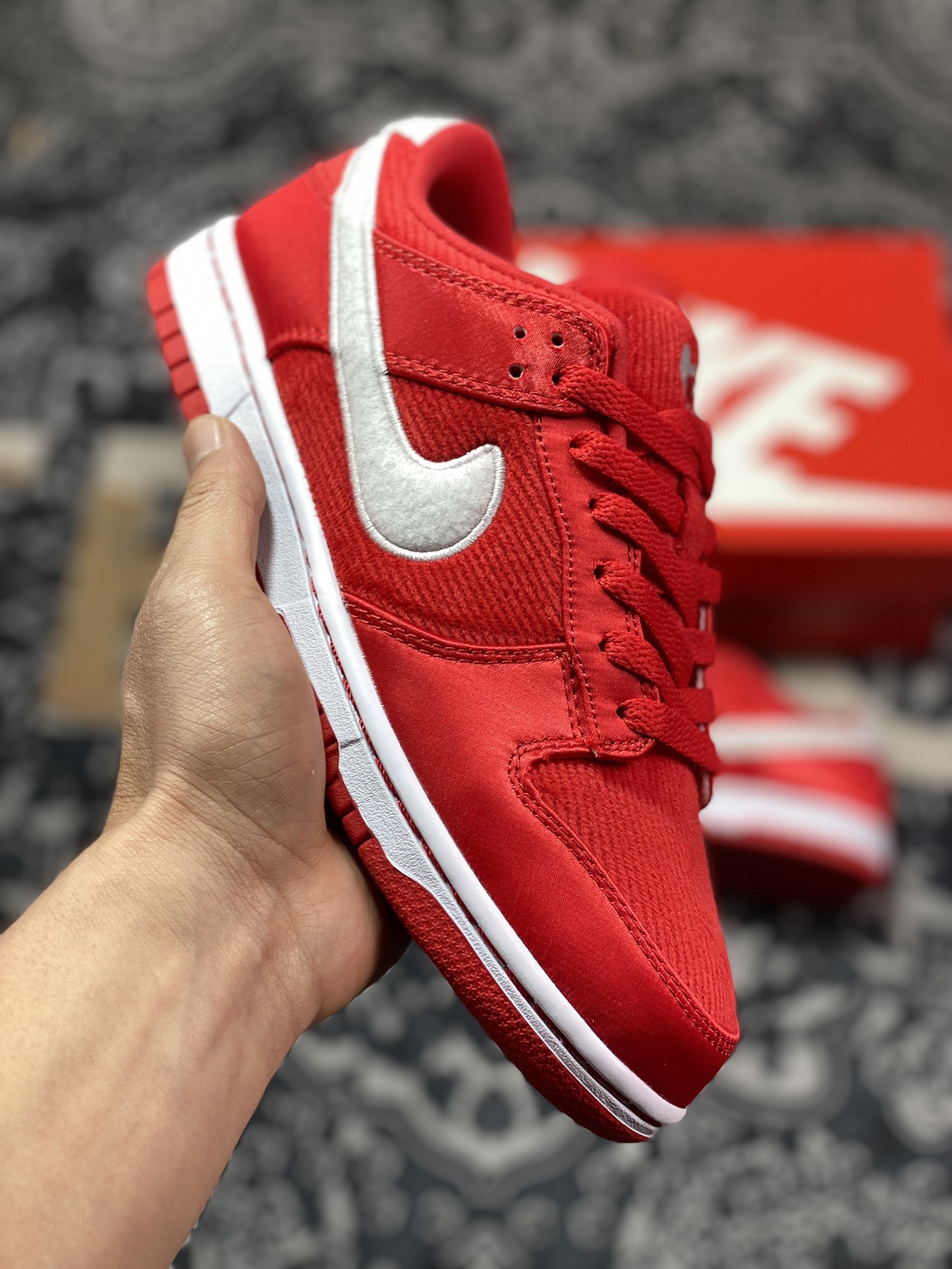 280 耐克Nike SB Dunk Low GS”Valentine’s Day”扣篮板鞋“丝绸白红情人节”FZ3548-612