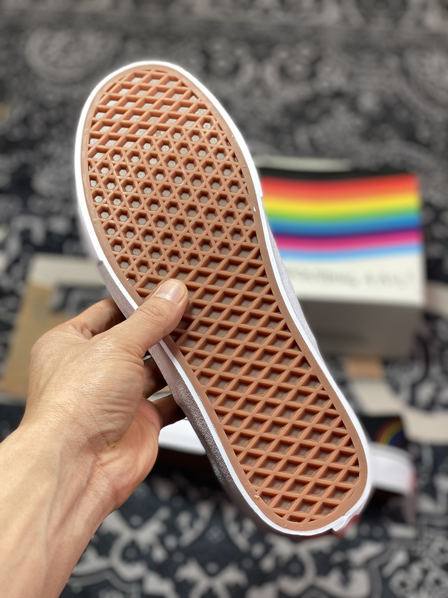 130  Vans Authentic 彩虹系列Vans Classics 推出的 "Love Wins" 系列 VN000EE3RNC