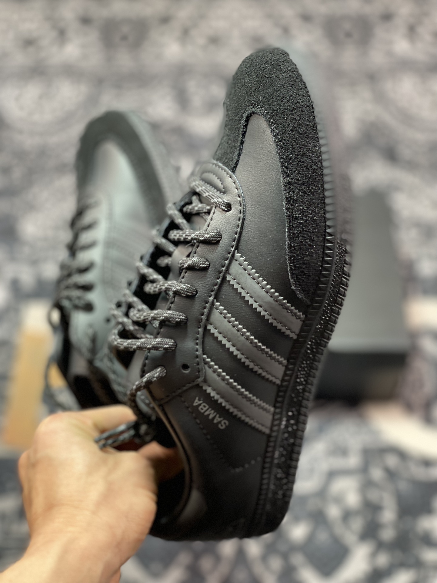 200  Pharrell Williams x Adidas Originals Samba OG"Black Future"桑巴舞板鞋“联名全黑反光条”GY4978