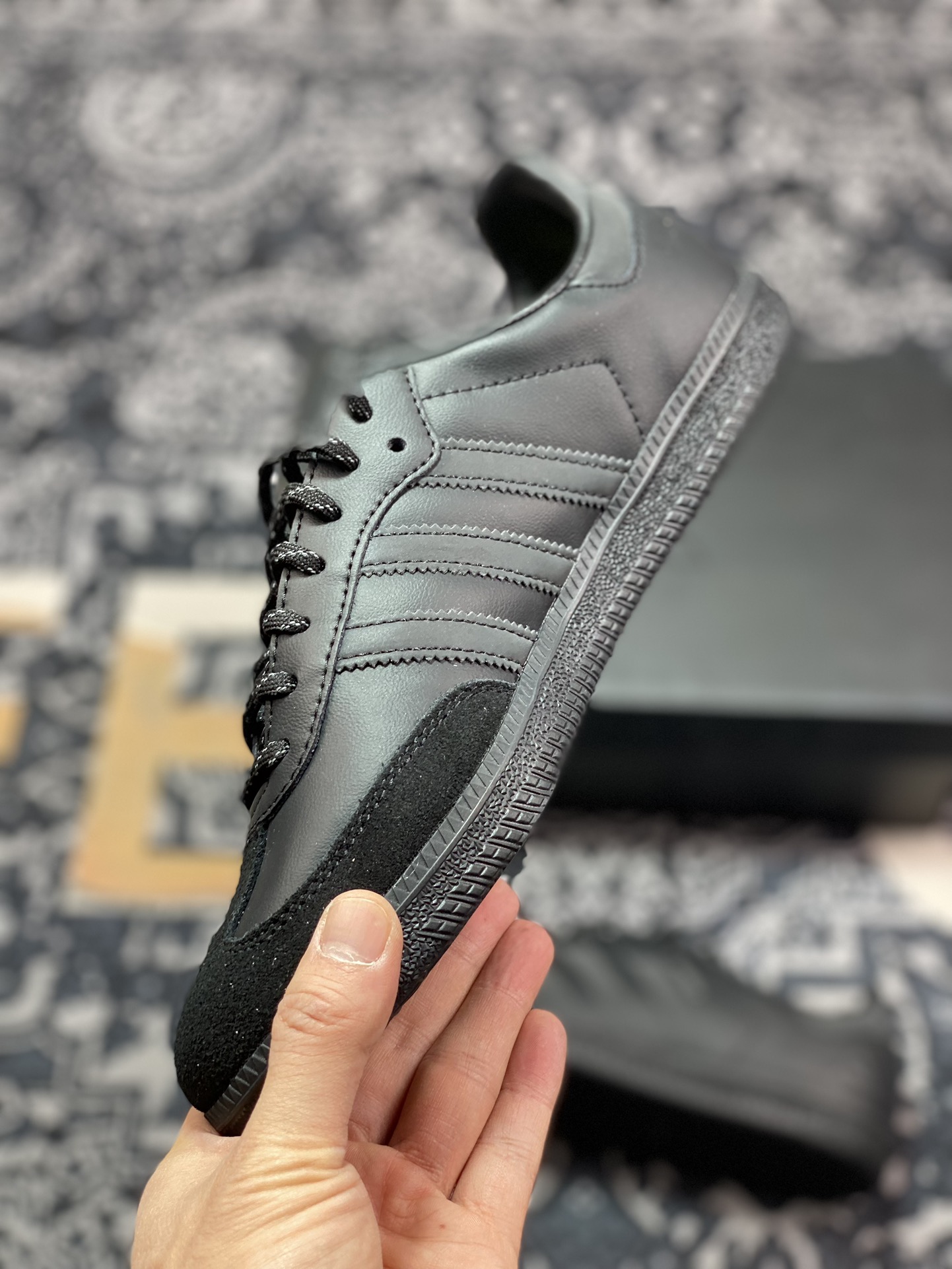 200  Pharrell Williams x Adidas Originals Samba OG"Black Future"桑巴舞板鞋“联名全黑反光条”GY4978