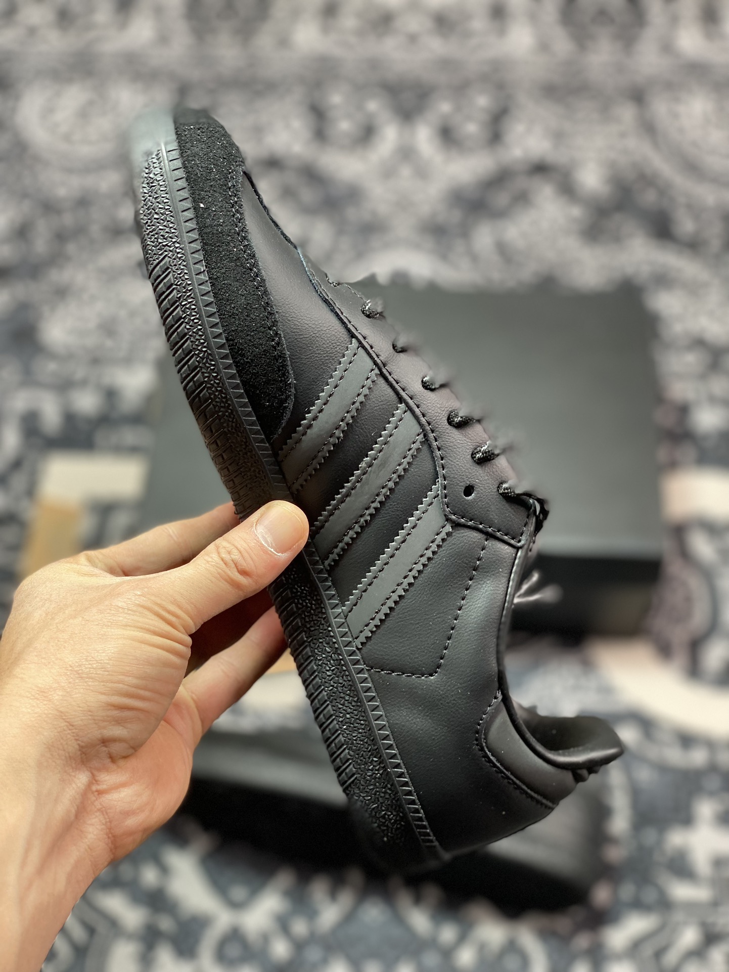 200  Pharrell Williams x Adidas Originals Samba OG"Black Future"桑巴舞板鞋“联名全黑反光条”GY4978