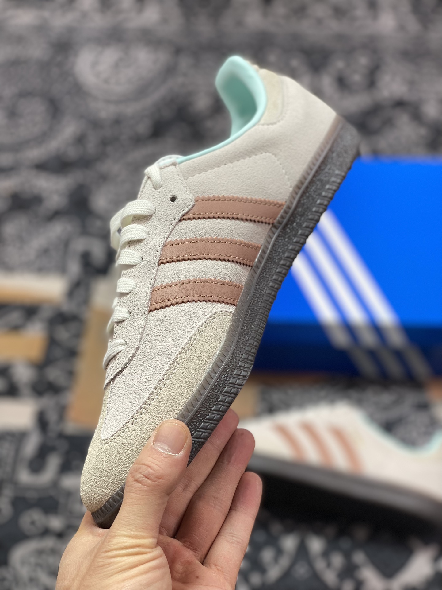 200  阿迪达斯/三叶草Adidas Originals Samba Vegan OG桑巴舞板鞋“浅灰脏粉薄荷绿焦糖底”ID2047