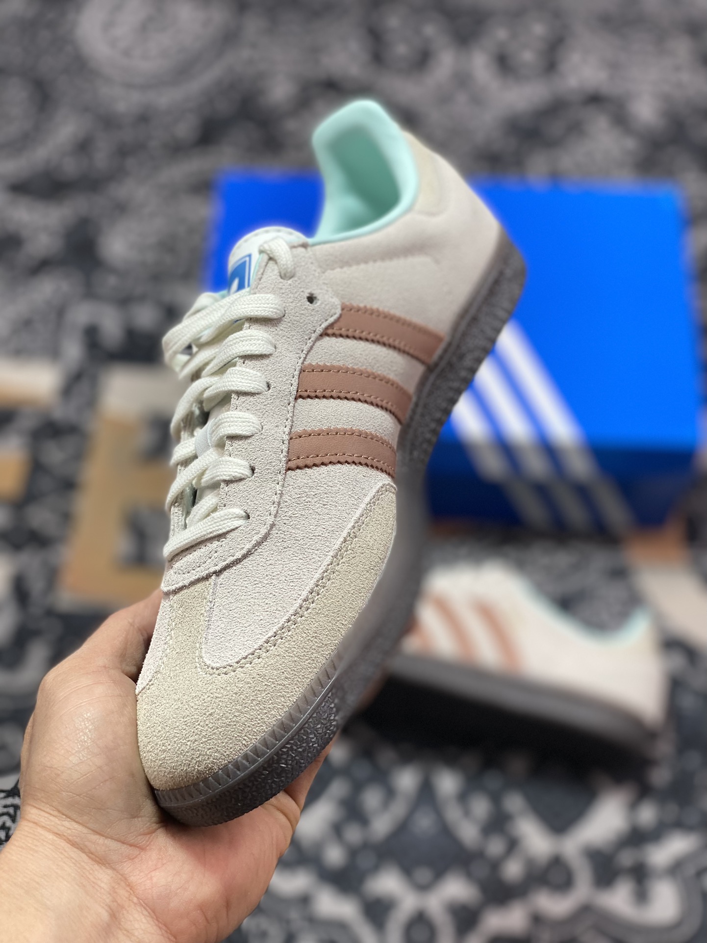 200  阿迪达斯/三叶草Adidas Originals Samba Vegan OG桑巴舞板鞋“浅灰脏粉薄荷绿焦糖底”ID2047