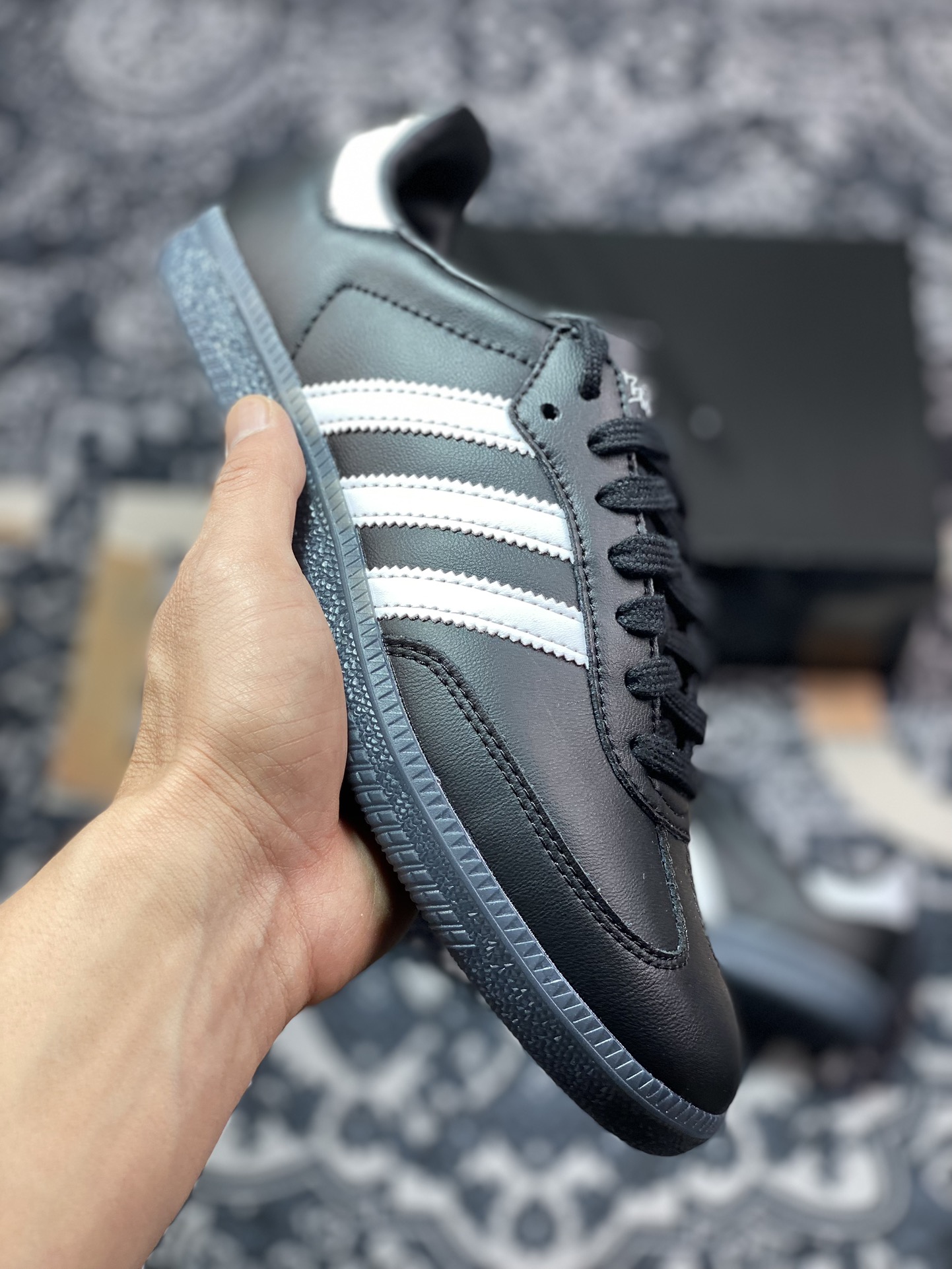 200  Fucking Awesome x Adidas Originals Samba OG 桑巴舞板鞋“联名黑白深灰底”ID7339