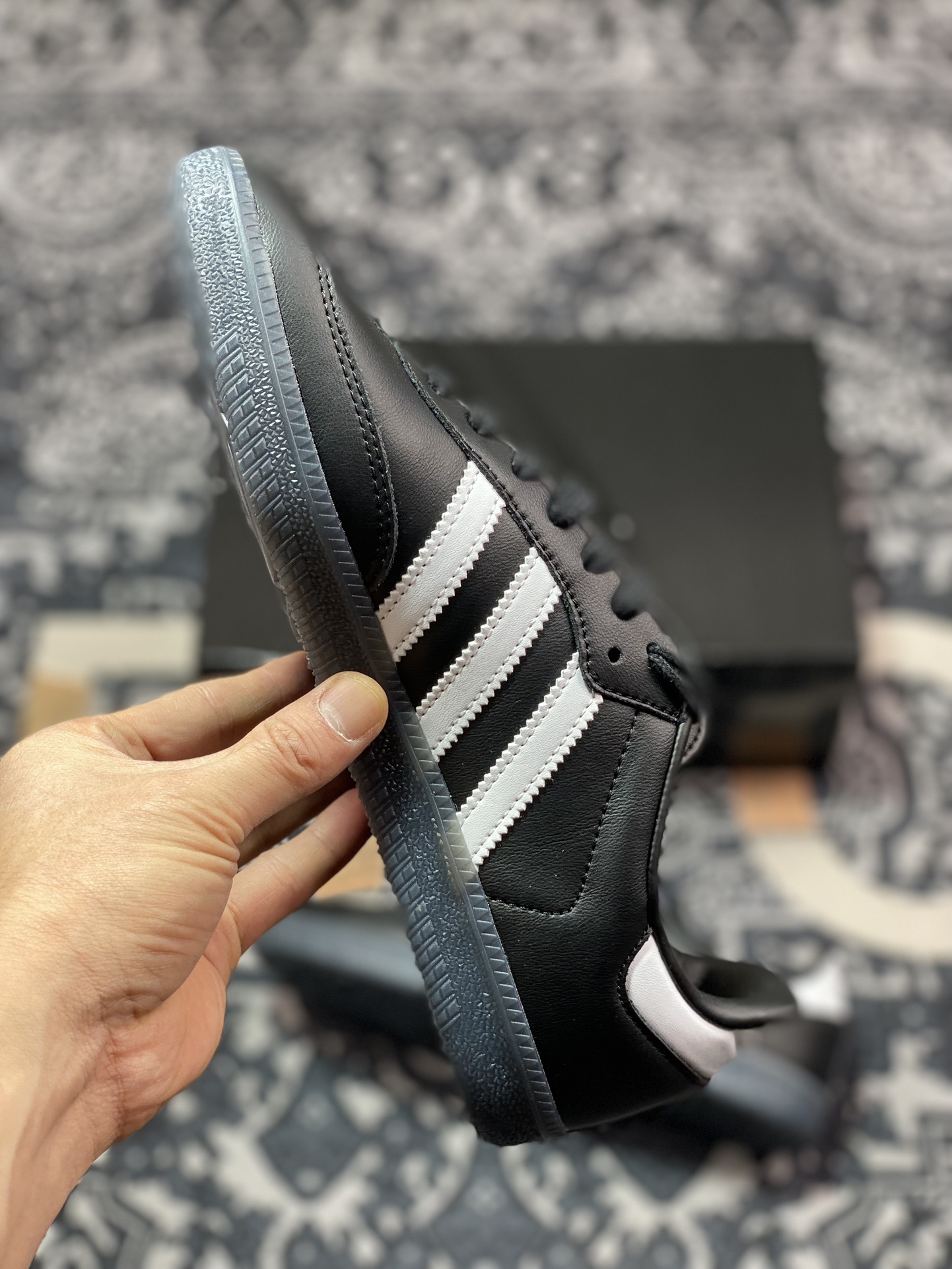 200  Fucking Awesome x Adidas Originals Samba OG 桑巴舞板鞋“联名黑白深灰底”ID7339